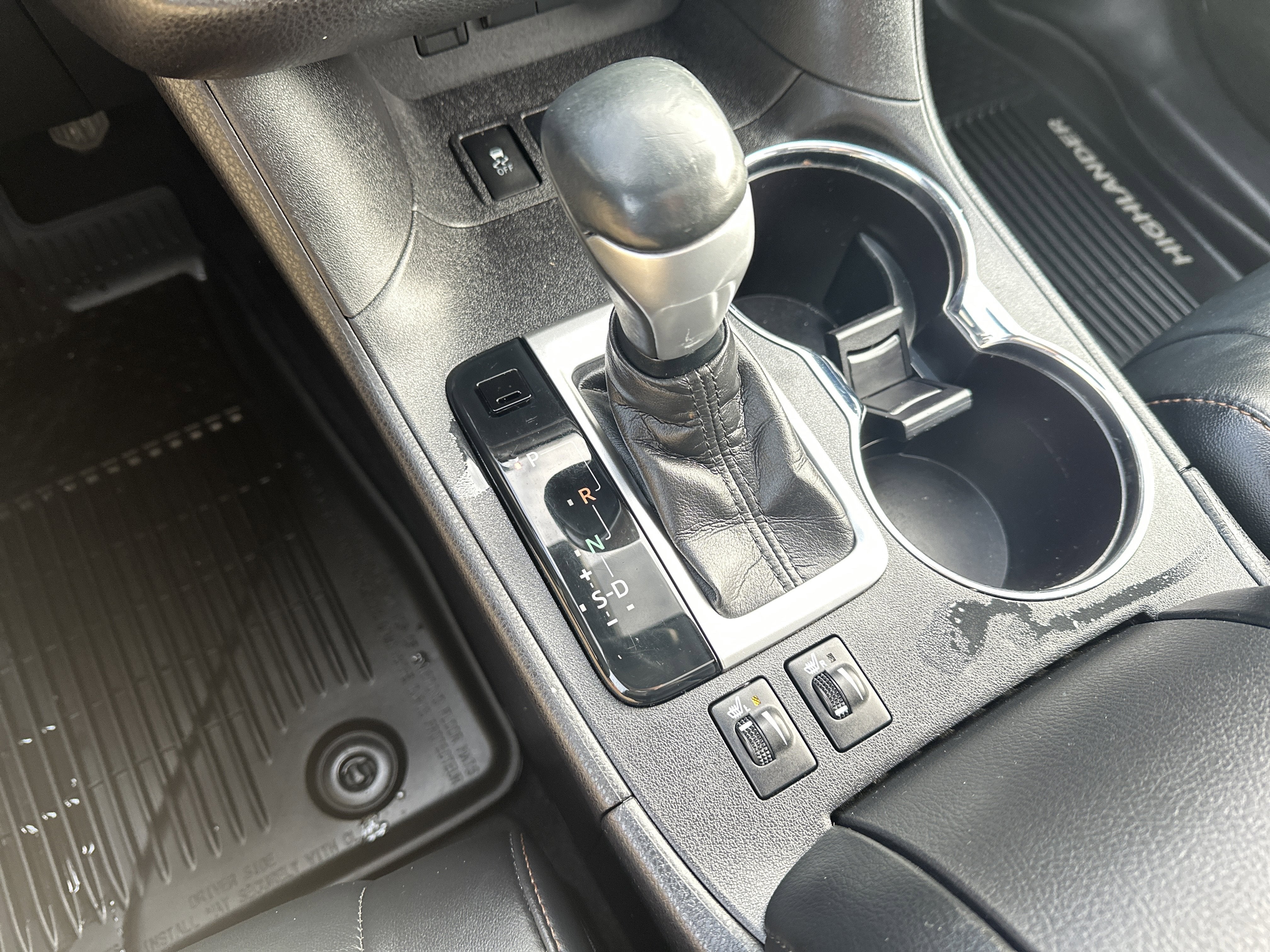 2018 Toyota Highlander SE