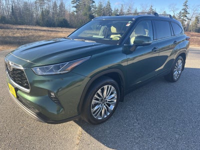 2024 Toyota Highlander LE
