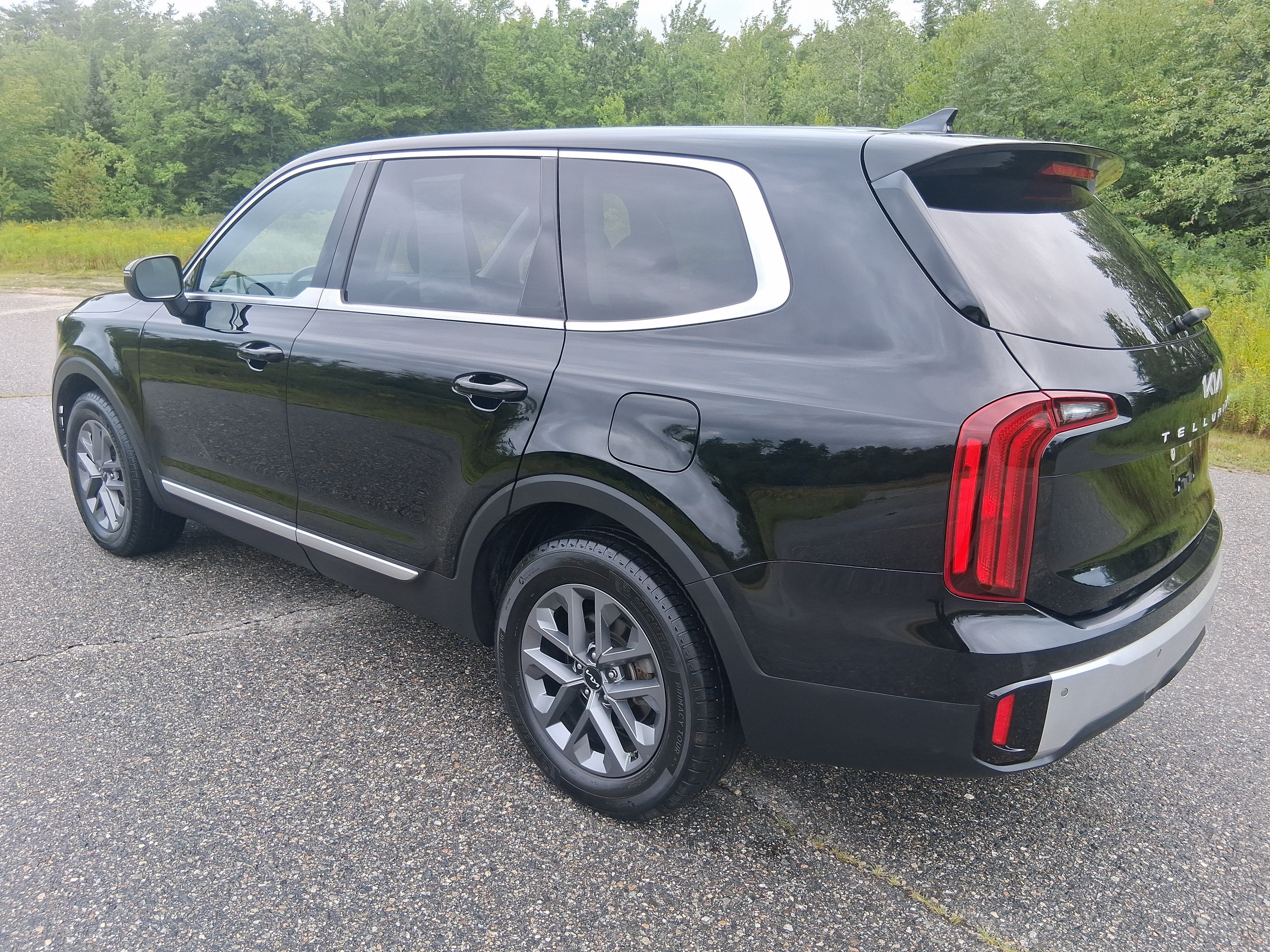 2024 Kia Telluride LX