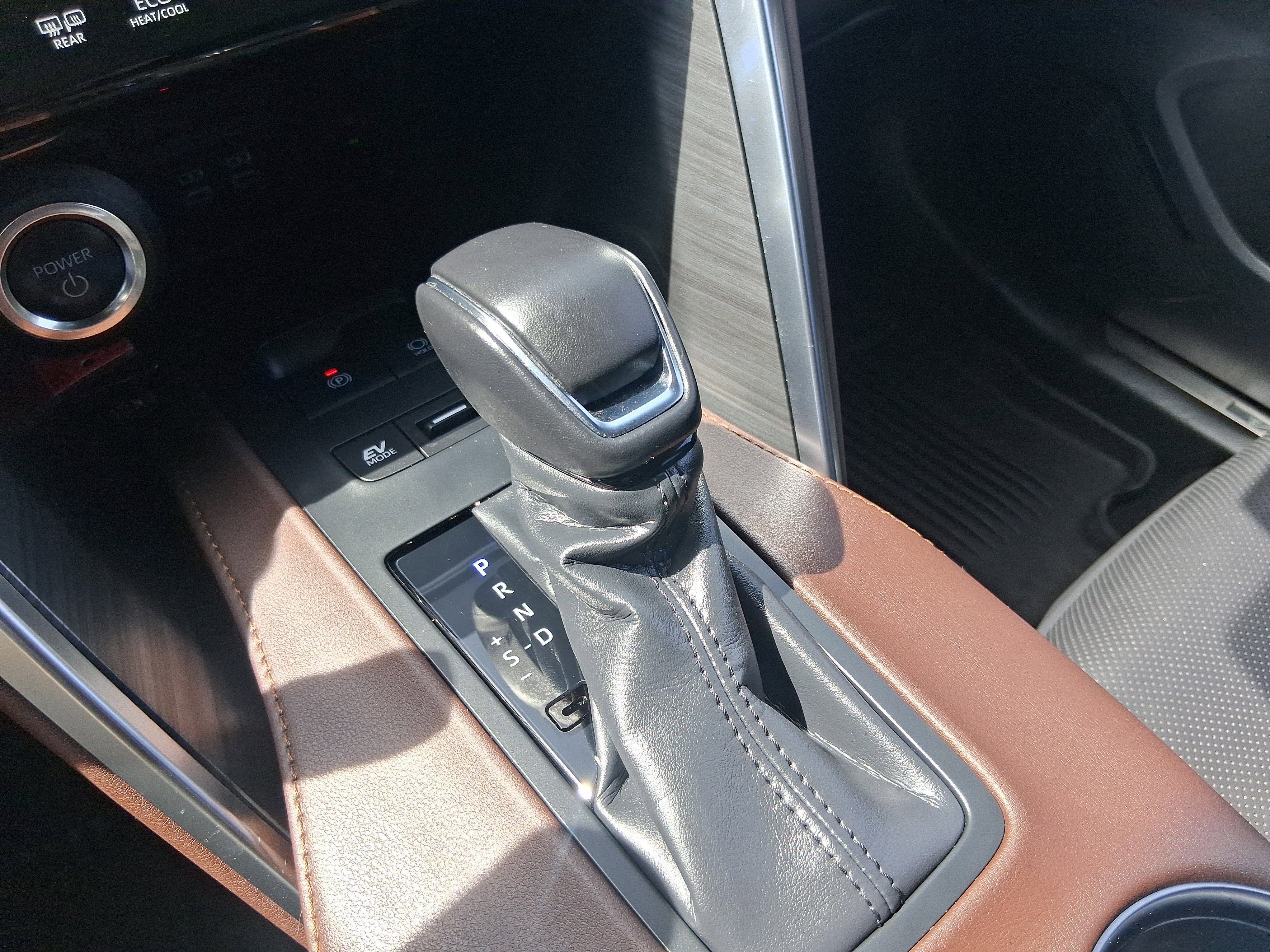 2024 Toyota Venza LE