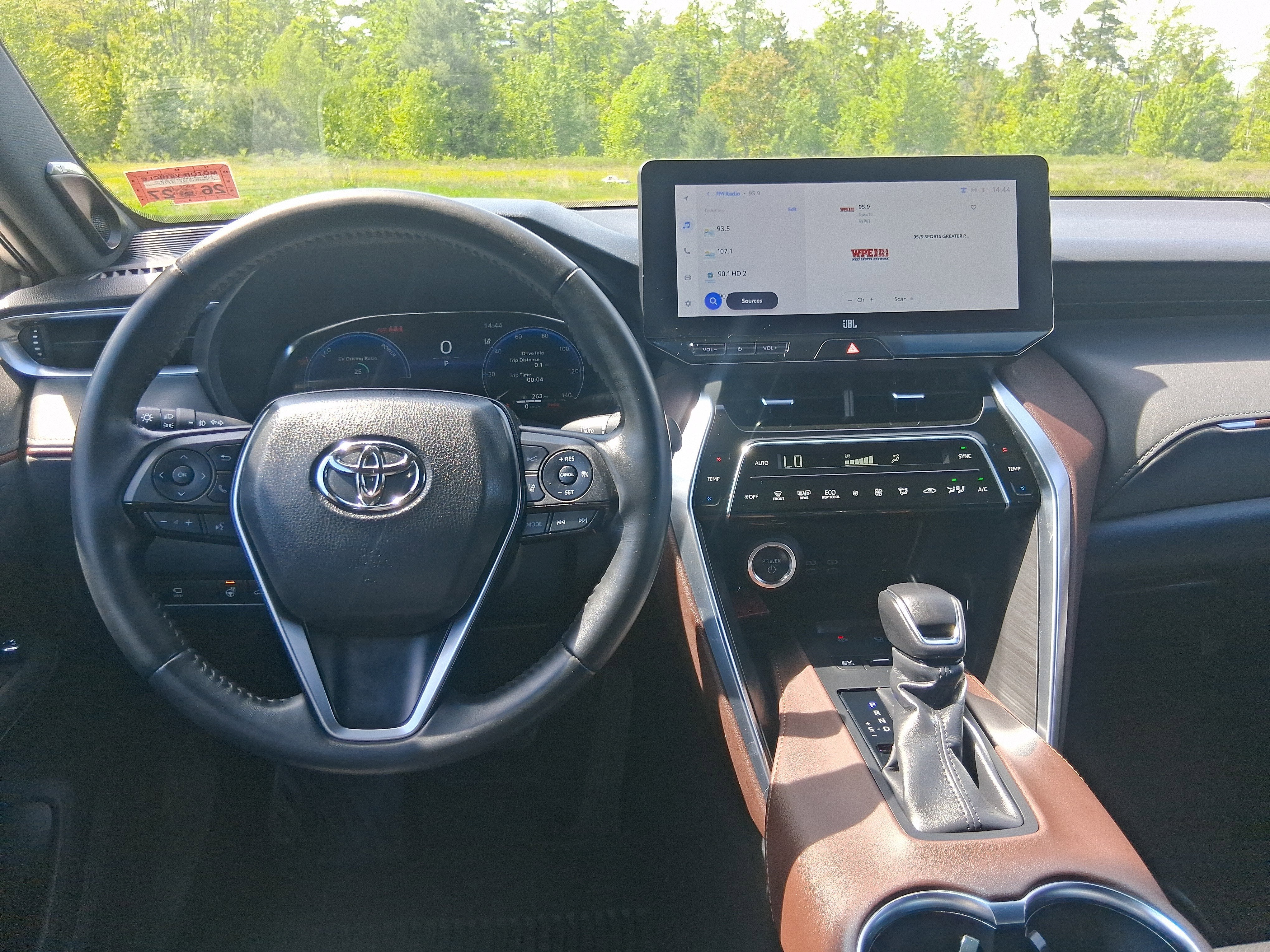 2024 Toyota Venza LE