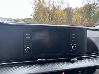 2023 Kia Carnival LX