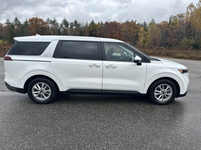 2023 Kia Carnival LX