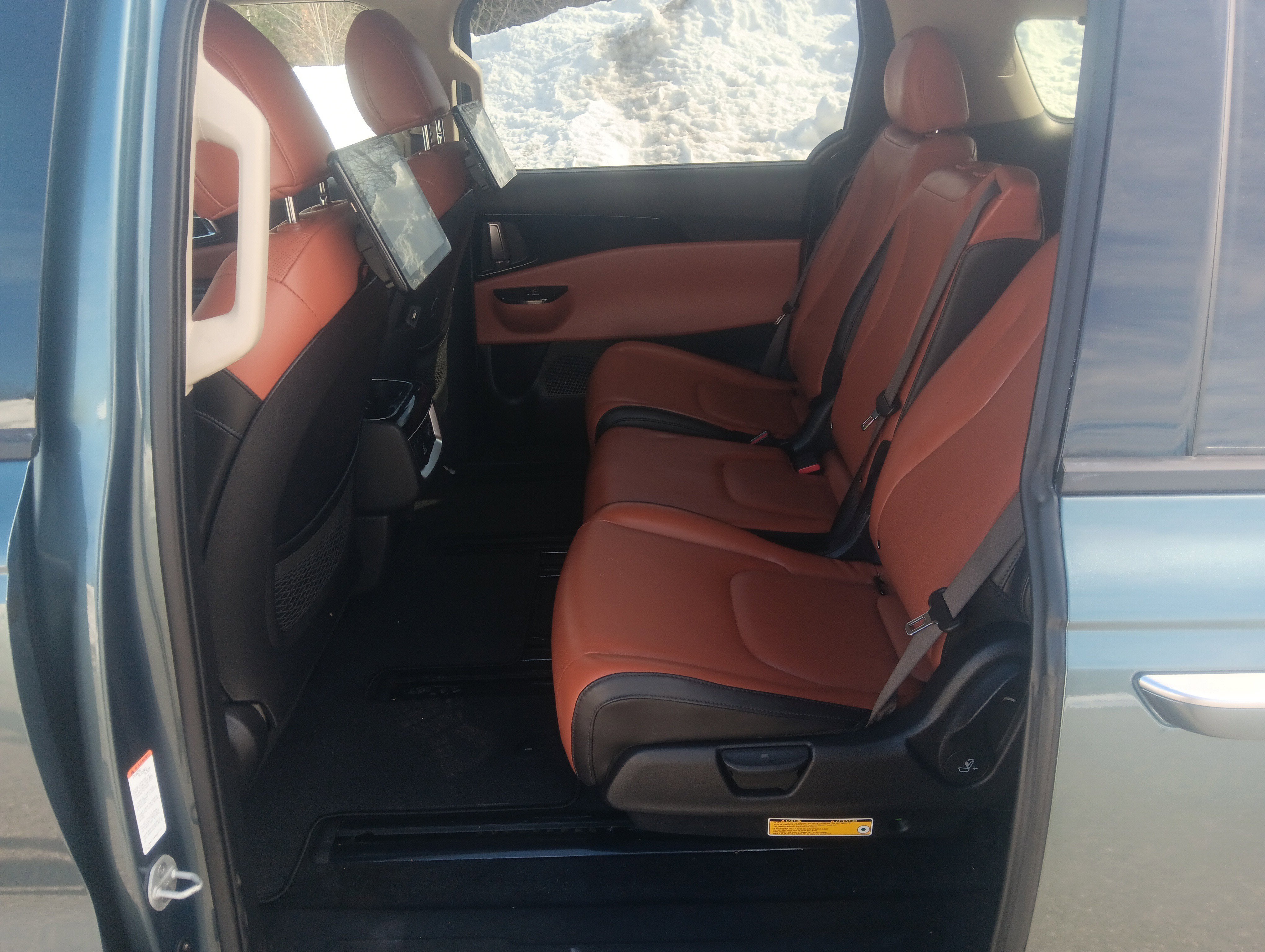 2023 Kia Carnival SX