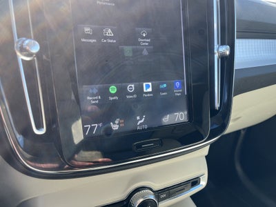 2019 Volvo XC40 Momentum