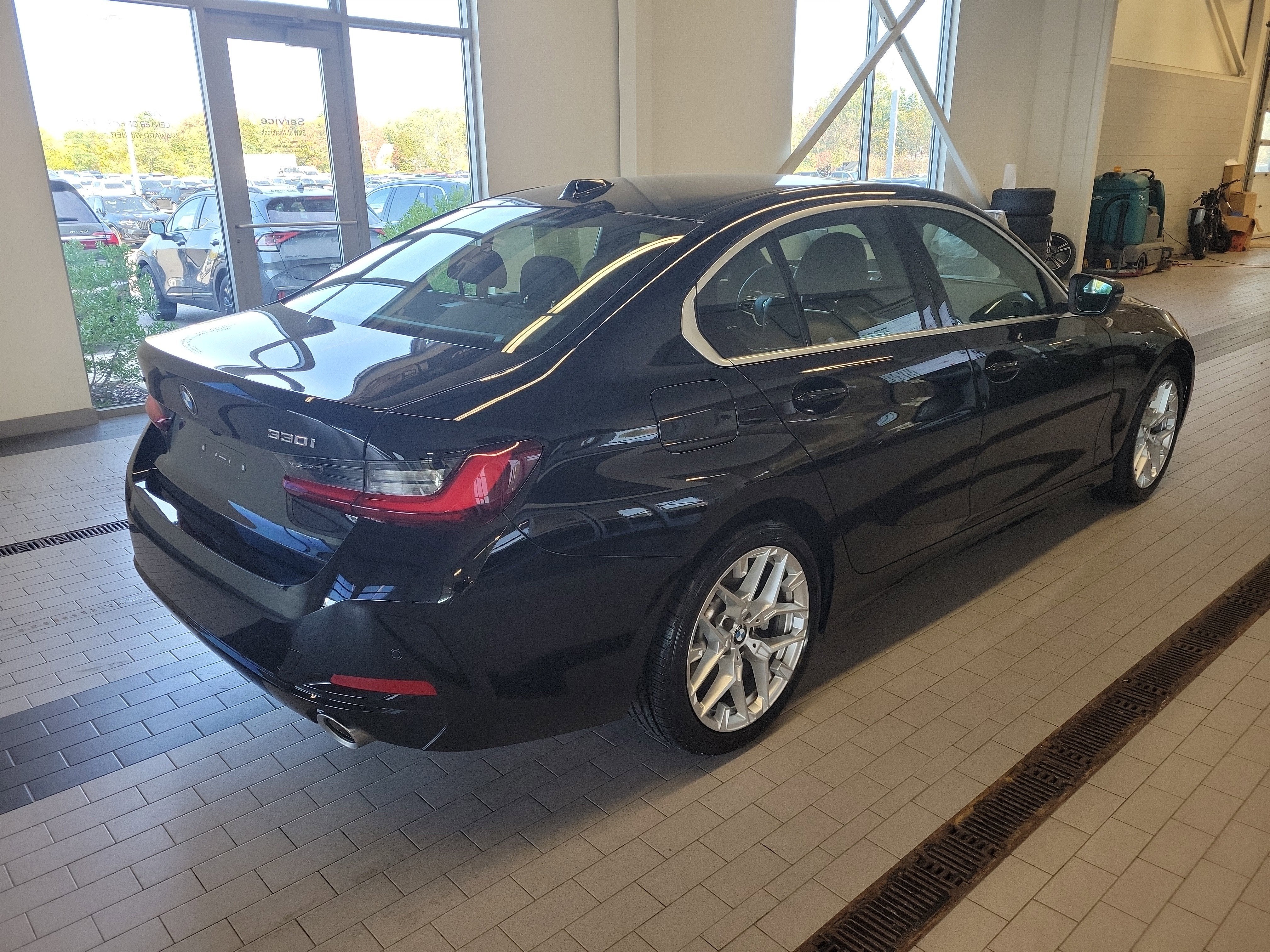 2025 BMW 3 Series 330i xDrive