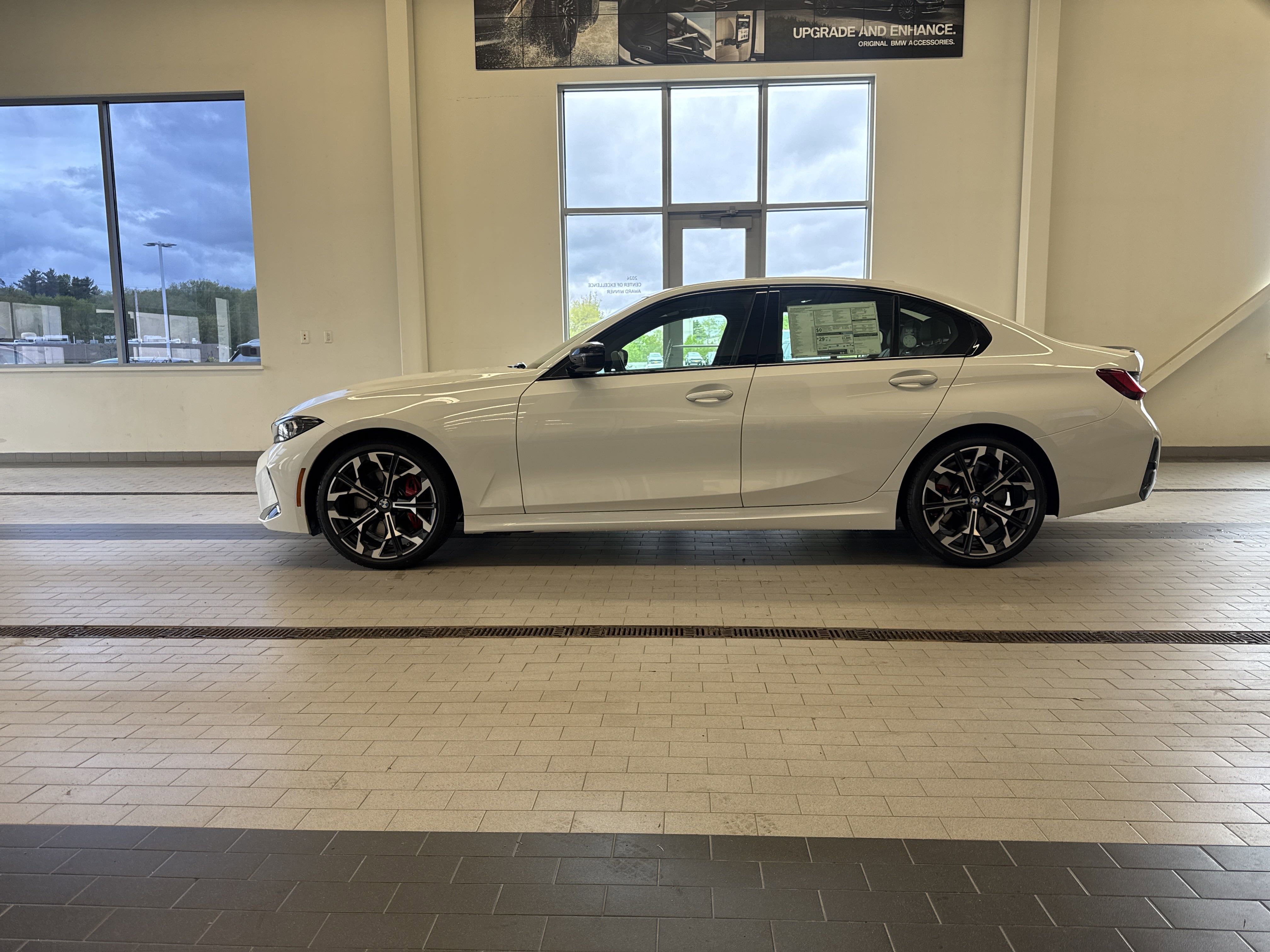 2025 BMW 3 Series 330i xDrive