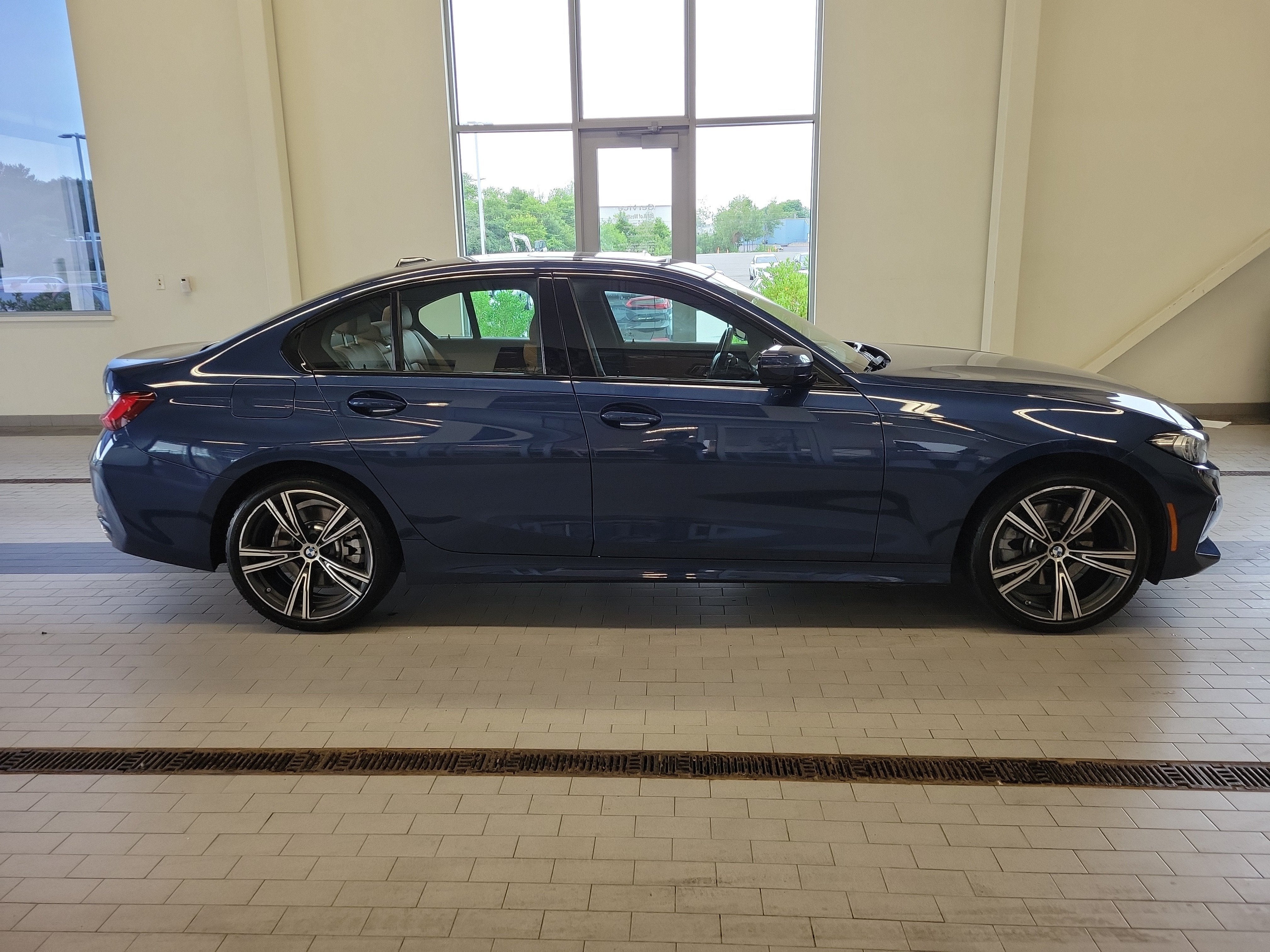 2023 BMW 3 Series 330i xDrive