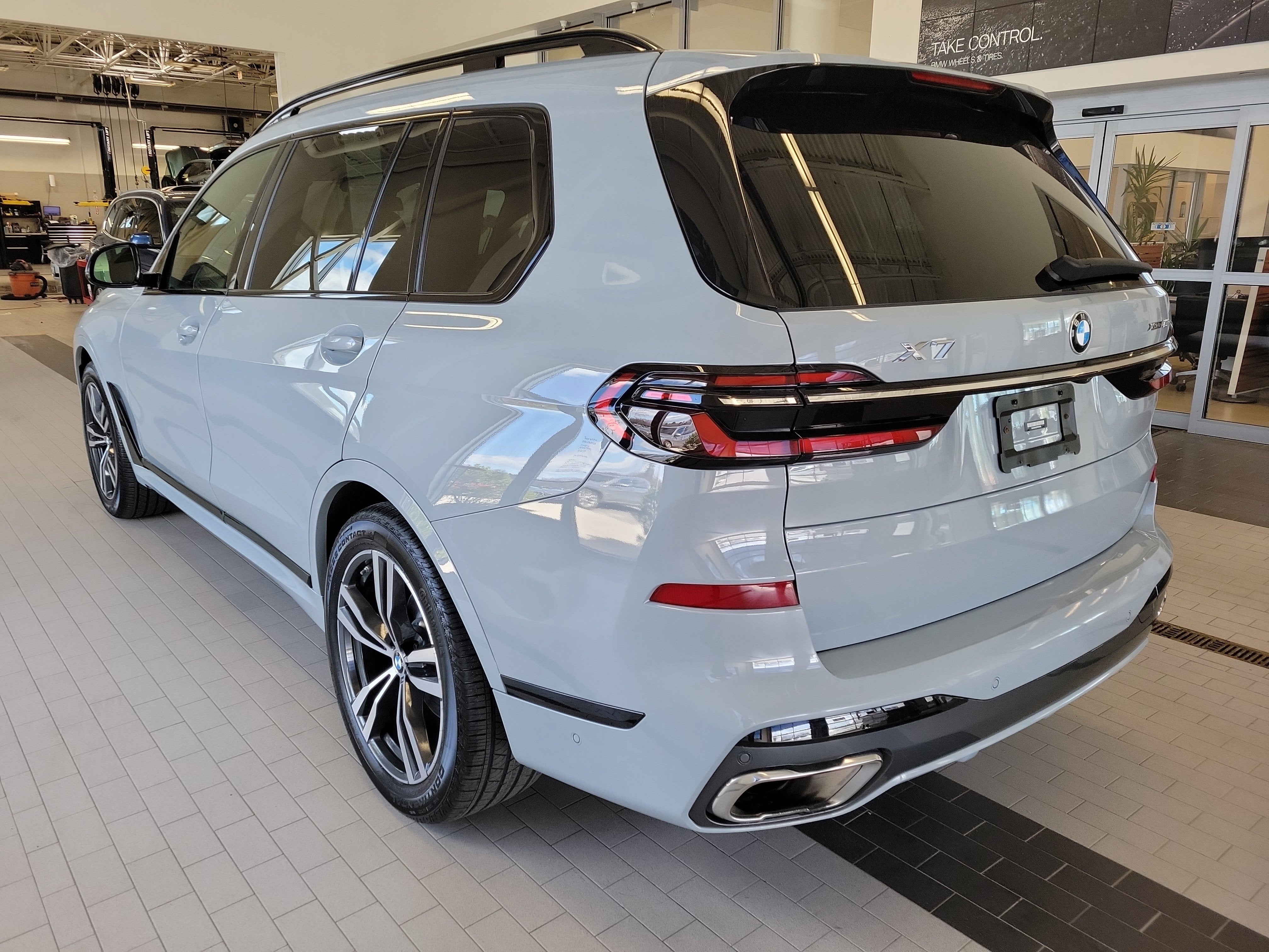 2023 BMW X7 xDrive40i