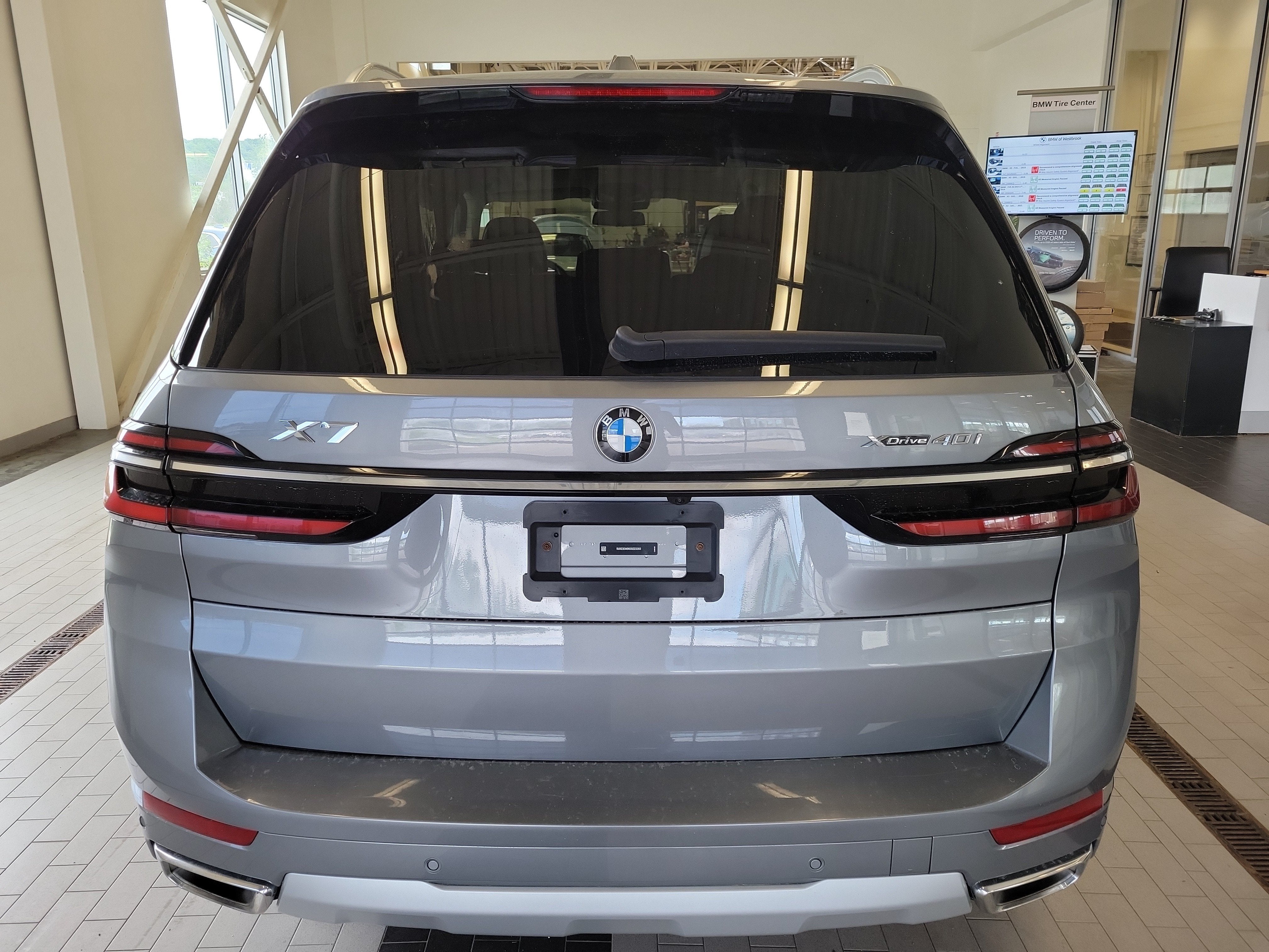 2025 BMW X7 xDrive40i