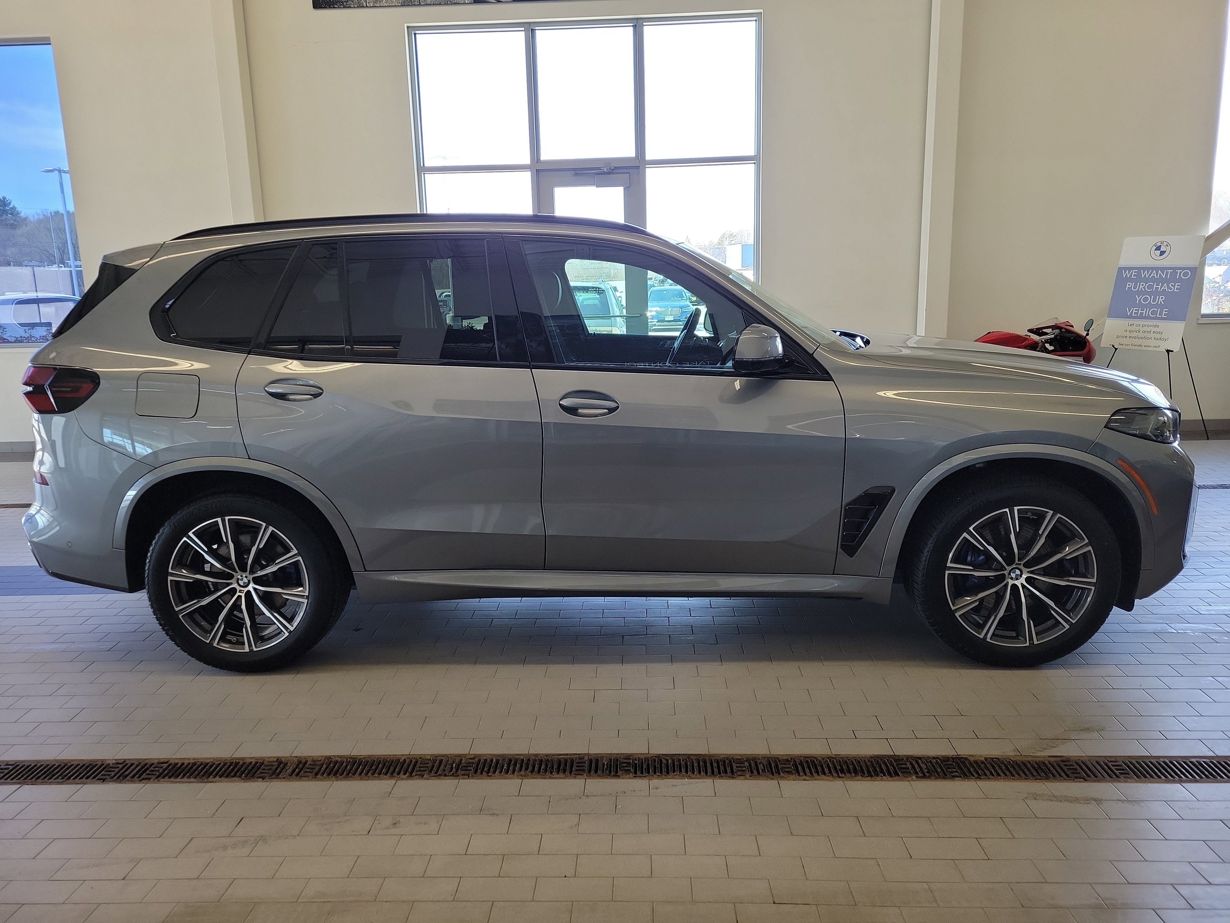 2025 BMW X5 xDrive40i