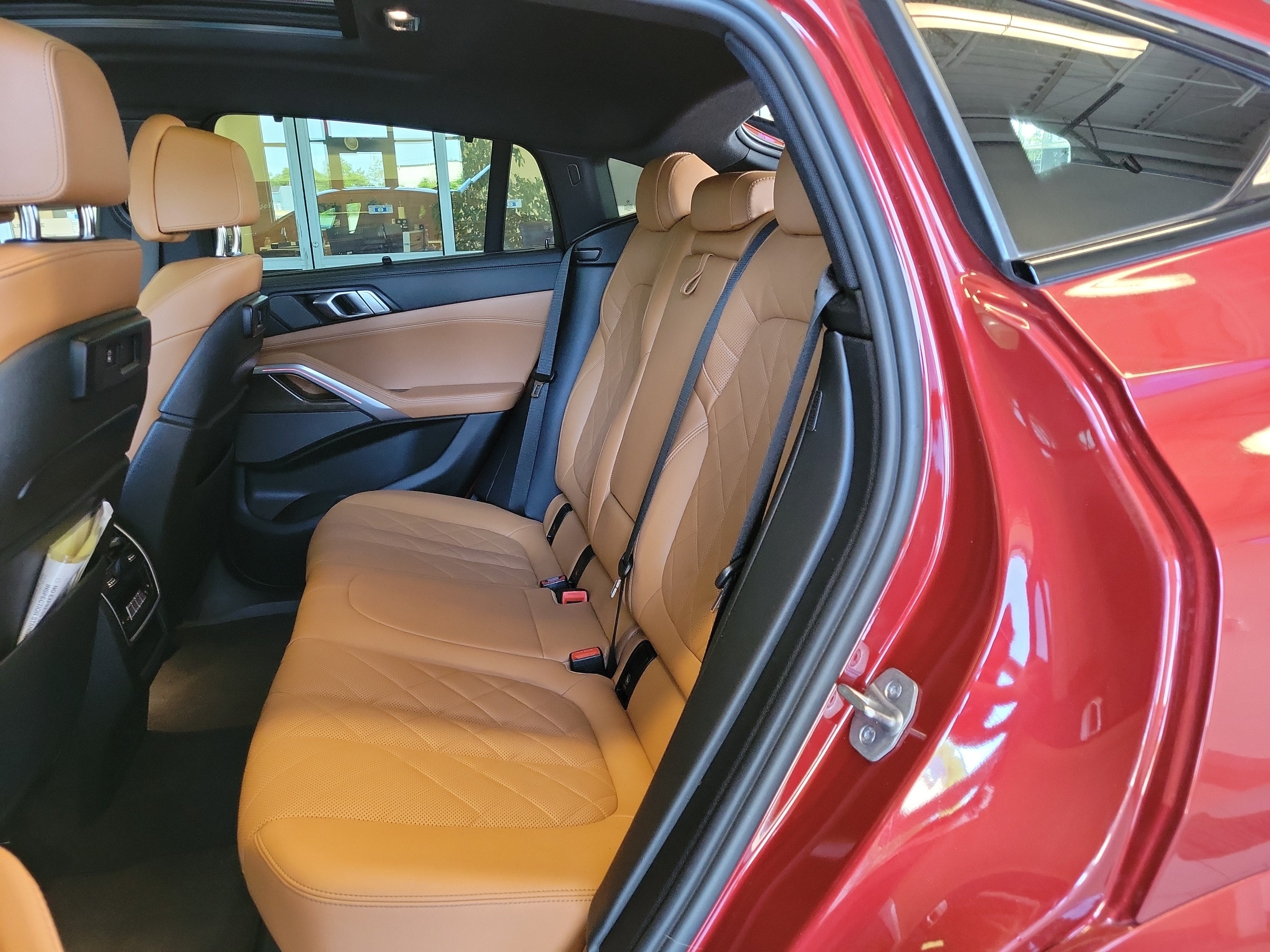2023 BMW X6 M50i