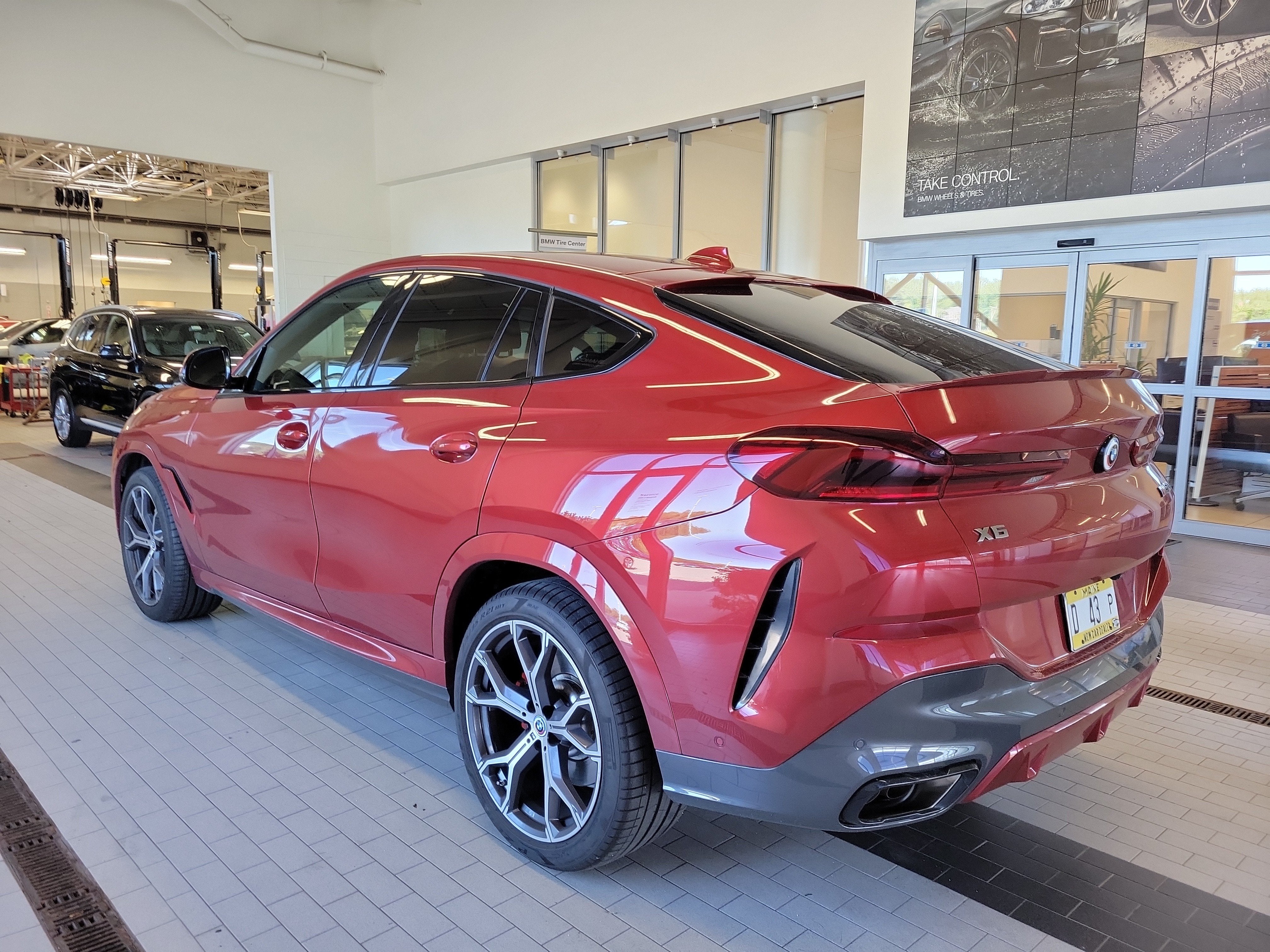 2023 BMW X6 M50i