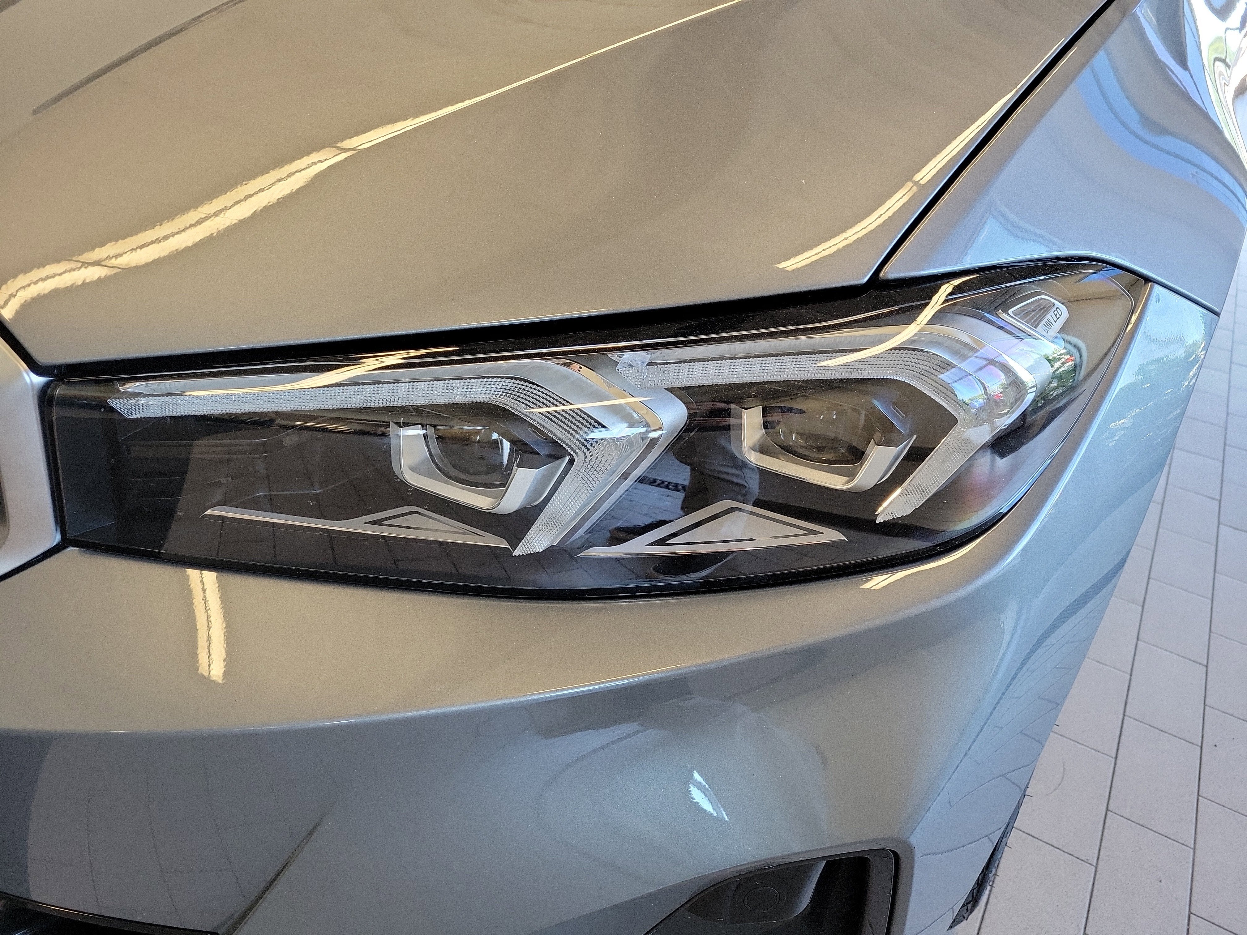 2025 BMW 3 Series 330i xDrive
