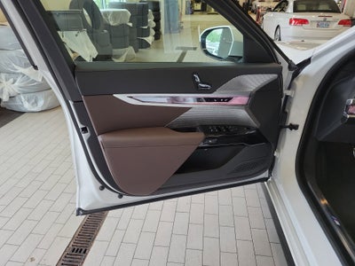 2025 BMW 7 Series 740i xDrive