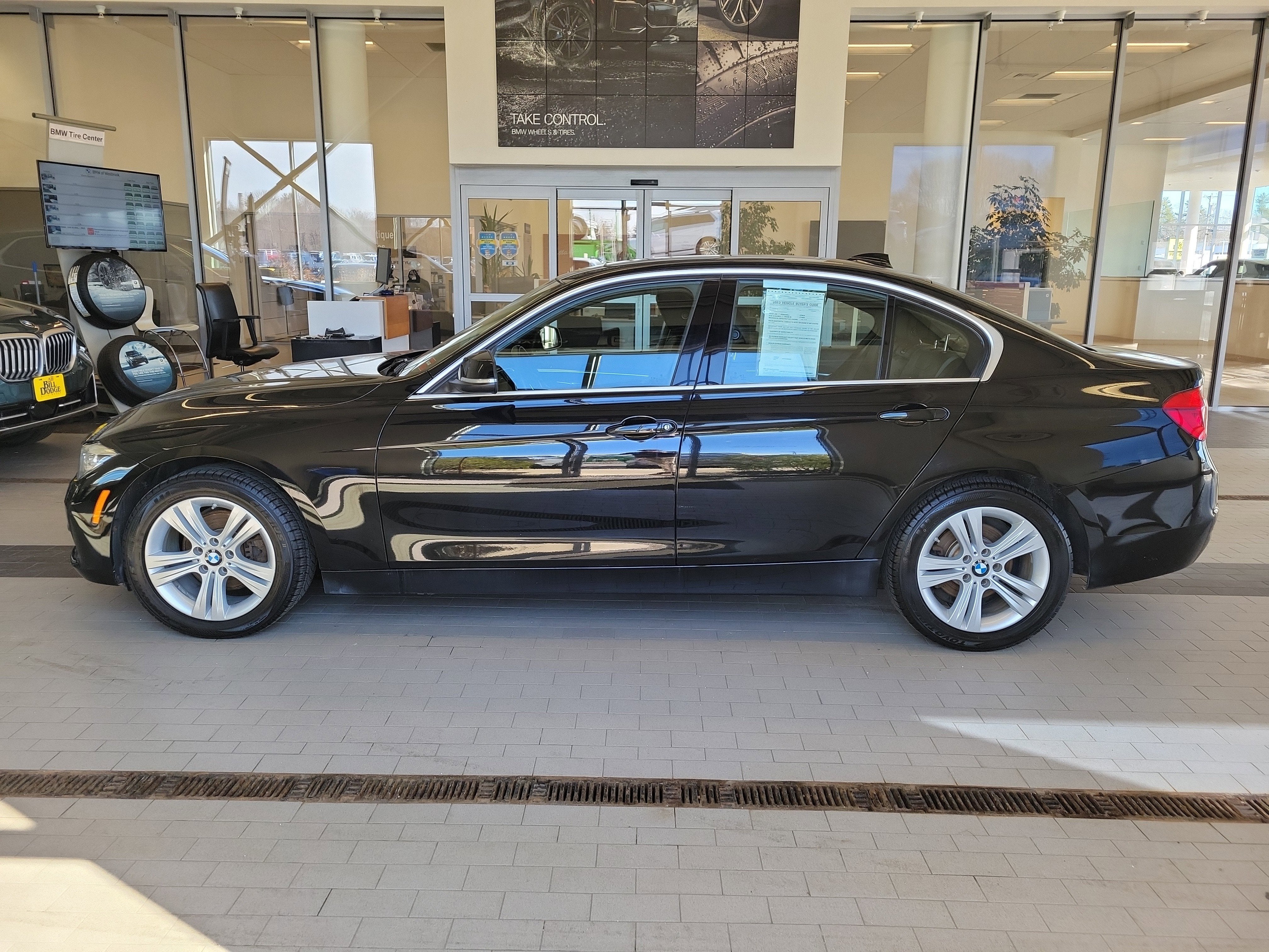2018 BMW 3 Series 330i xDrive