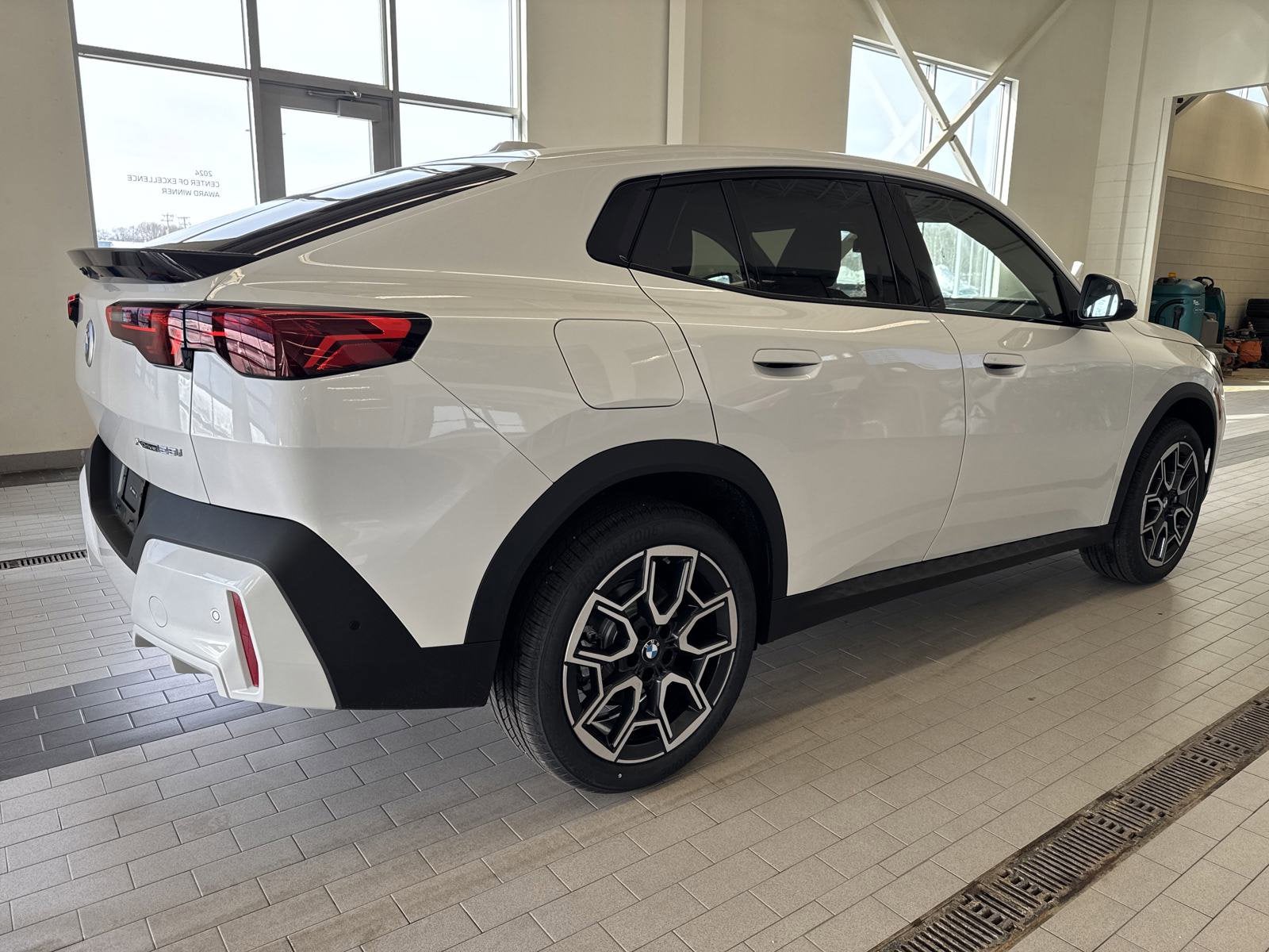2025 BMW X2 xDrive28i