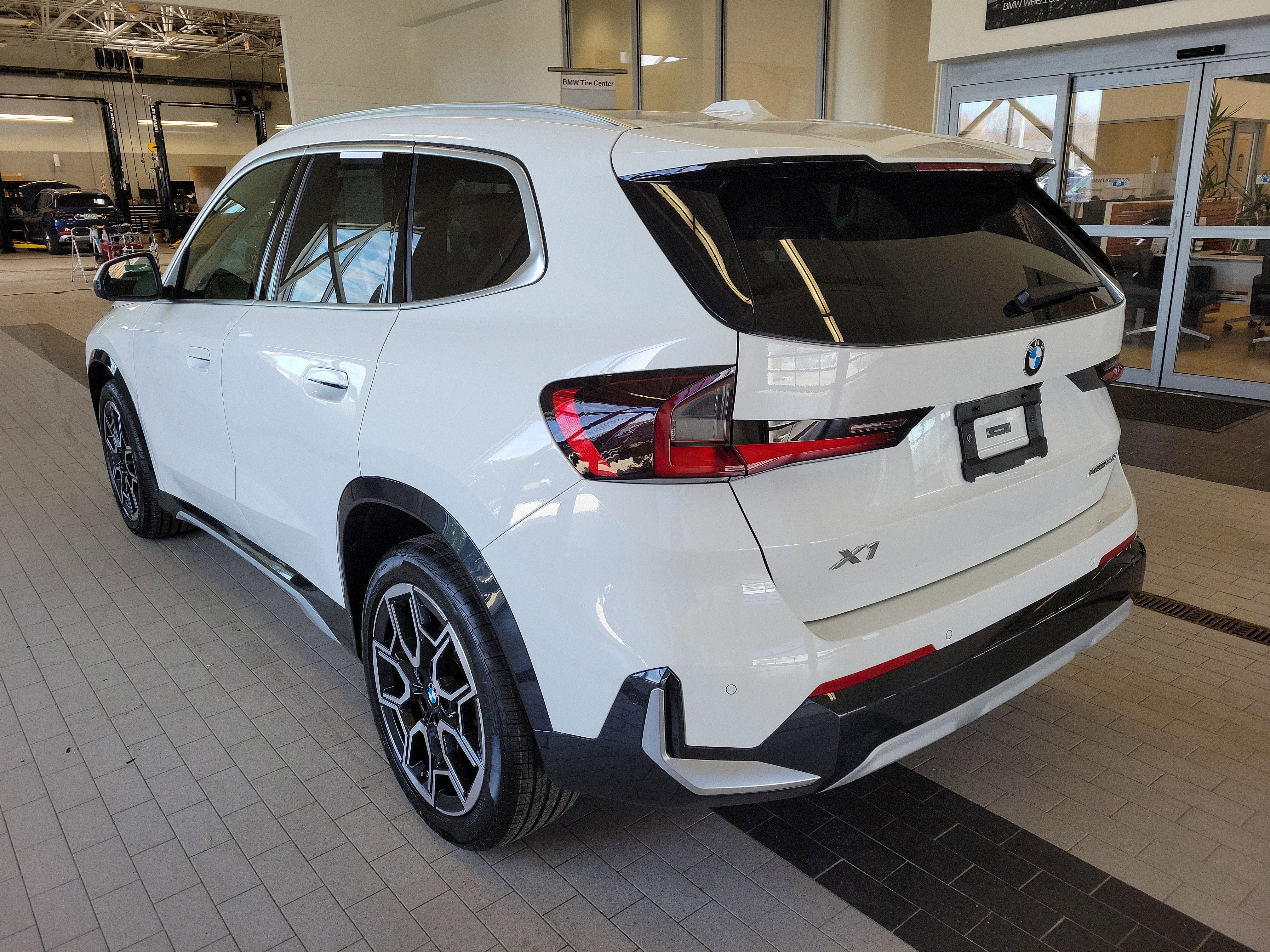 2025 BMW X1 xDrive28i