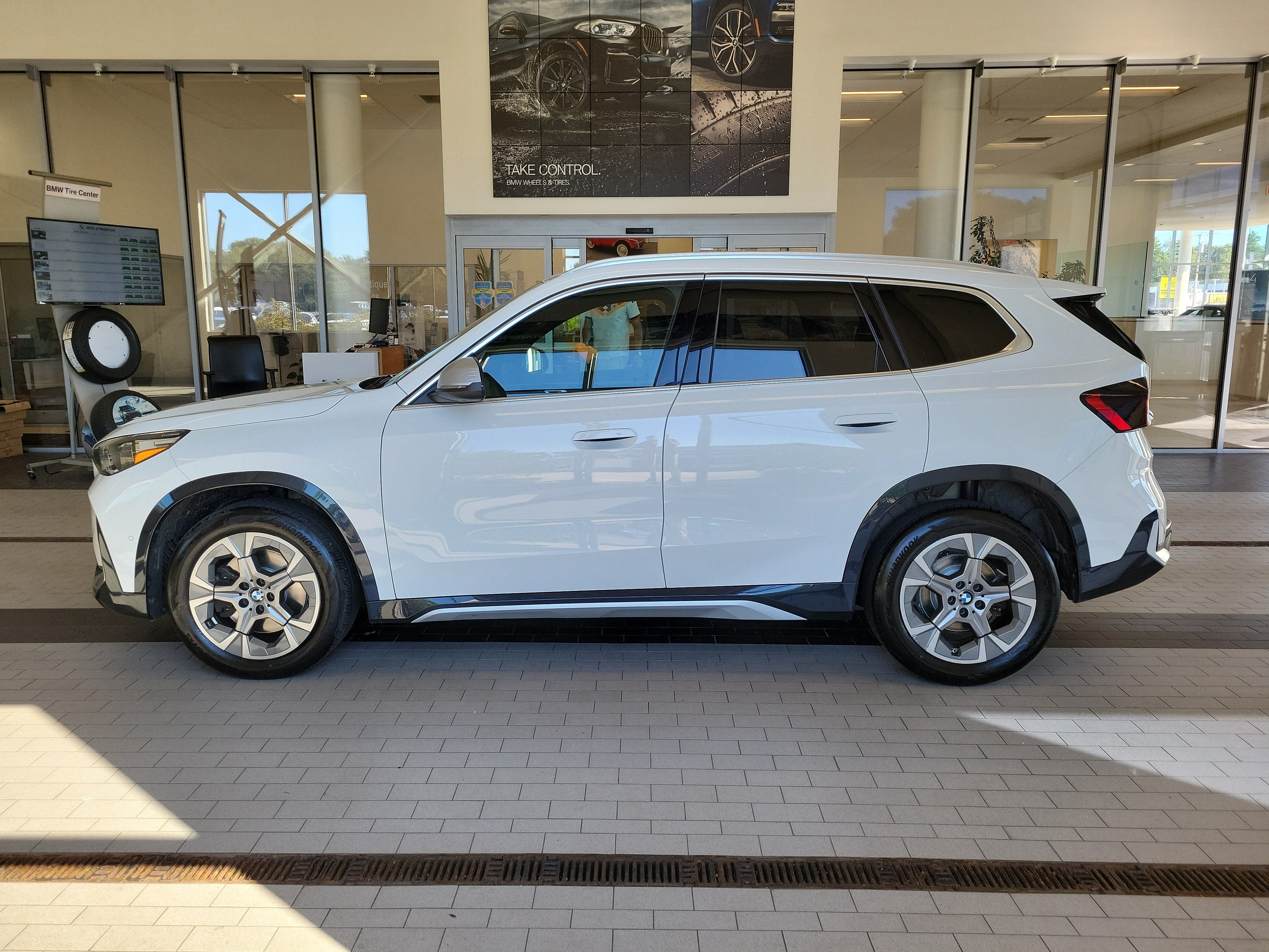 2024 BMW X1 xDrive28i