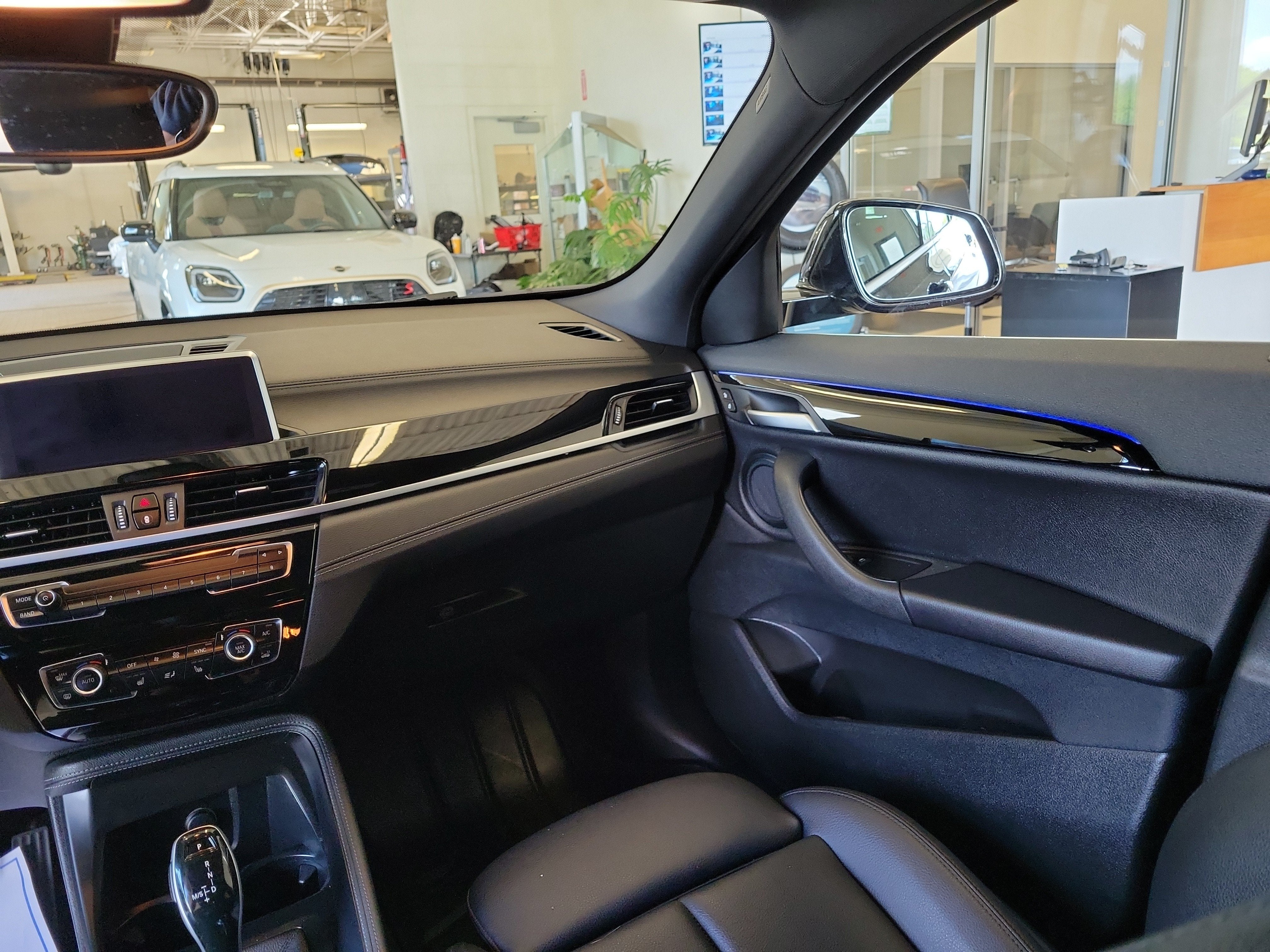 2023 BMW X2 xDrive28i