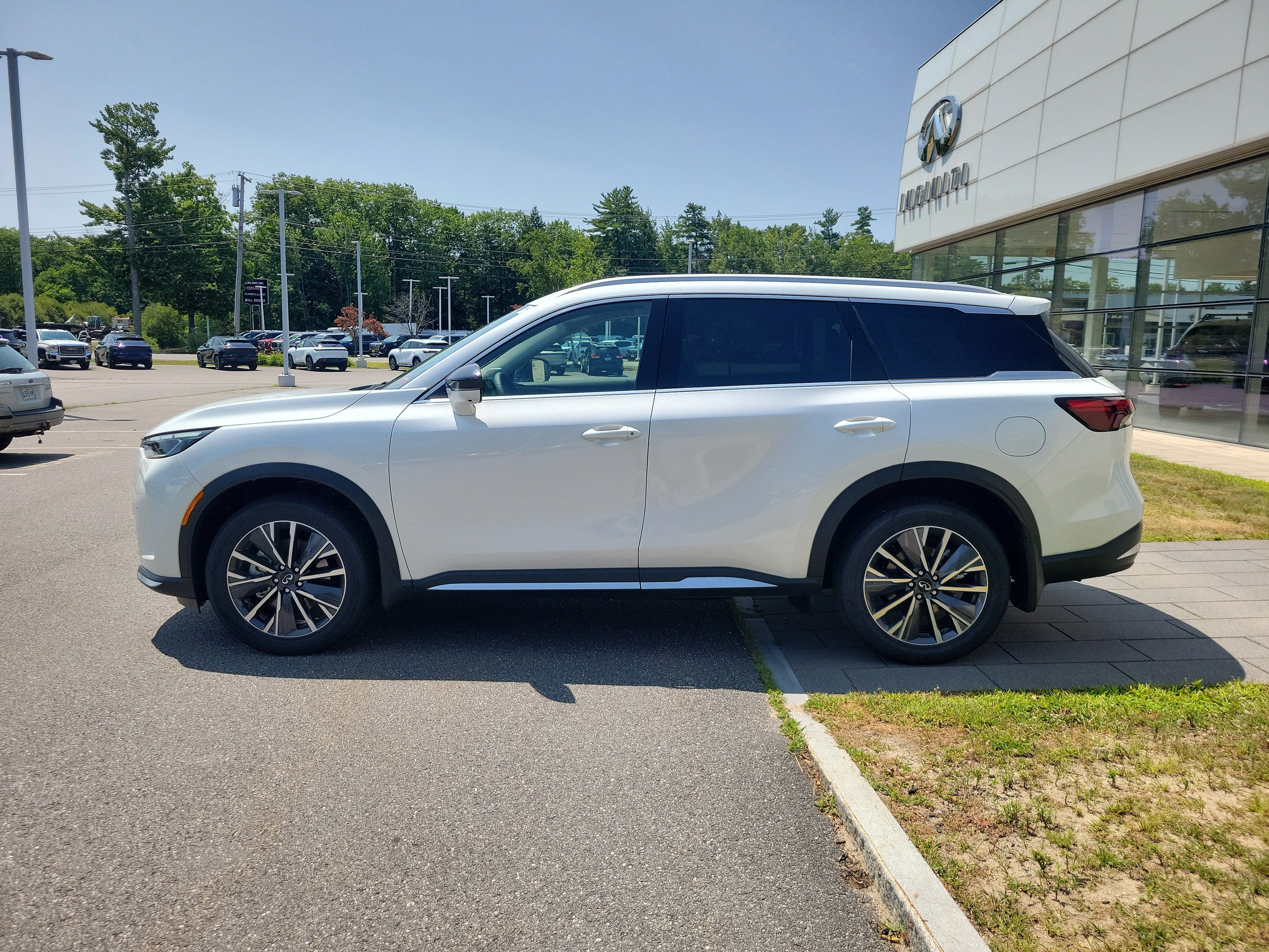 2026 INFINITI QX60 Luxe AWD