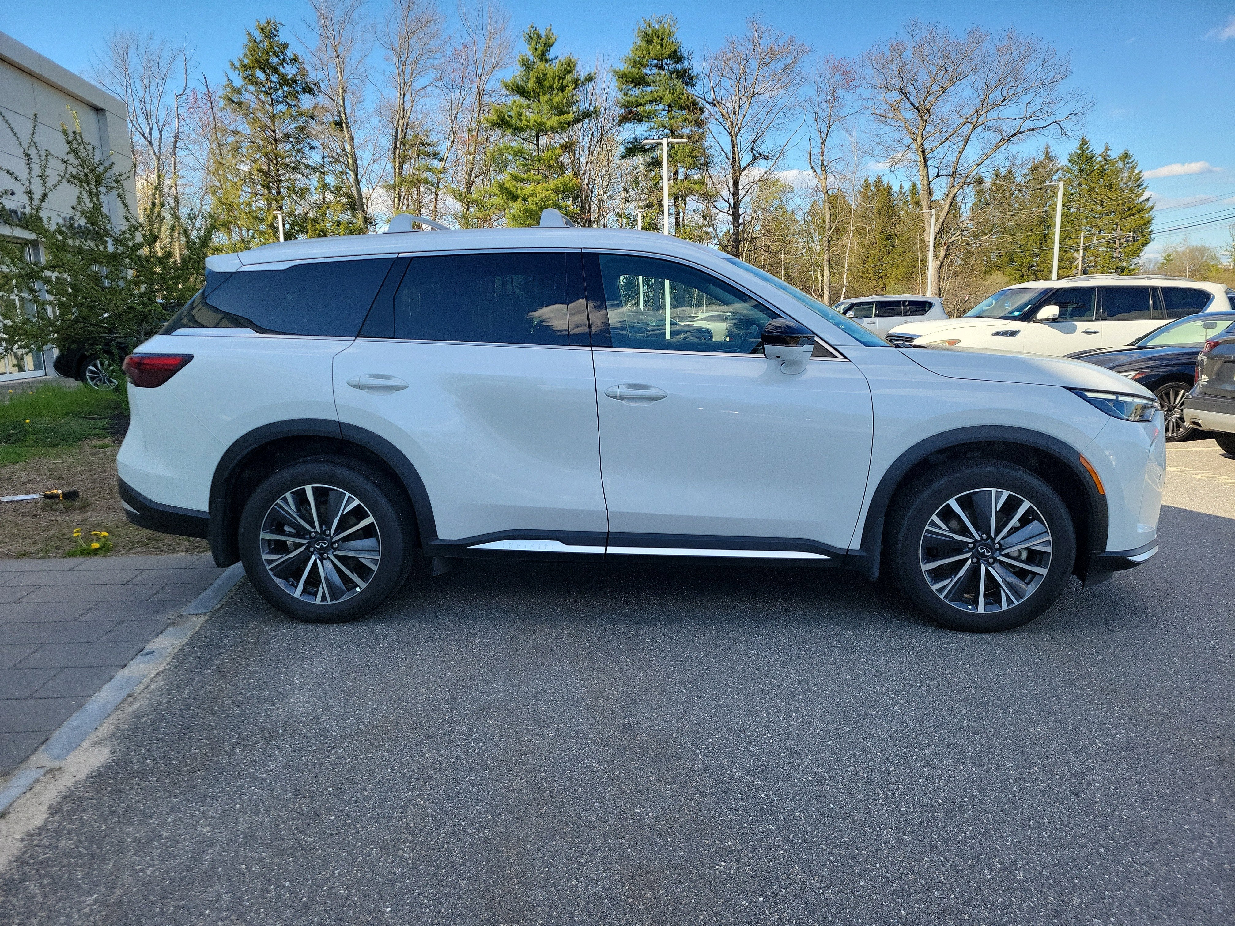 2026 INFINITI QX60 Luxe AWD