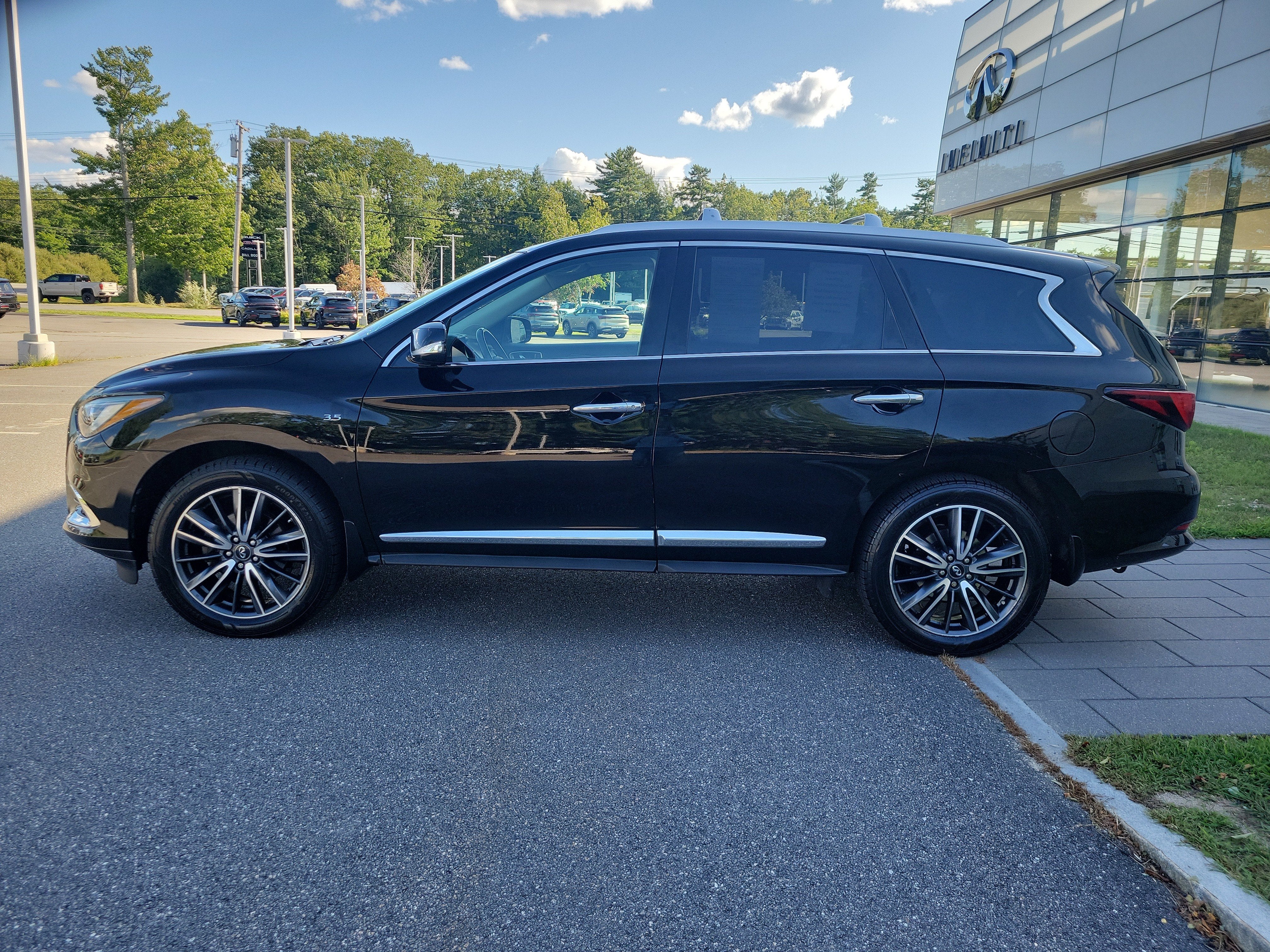 2019 INFINITI QX60 LUXE AWD
