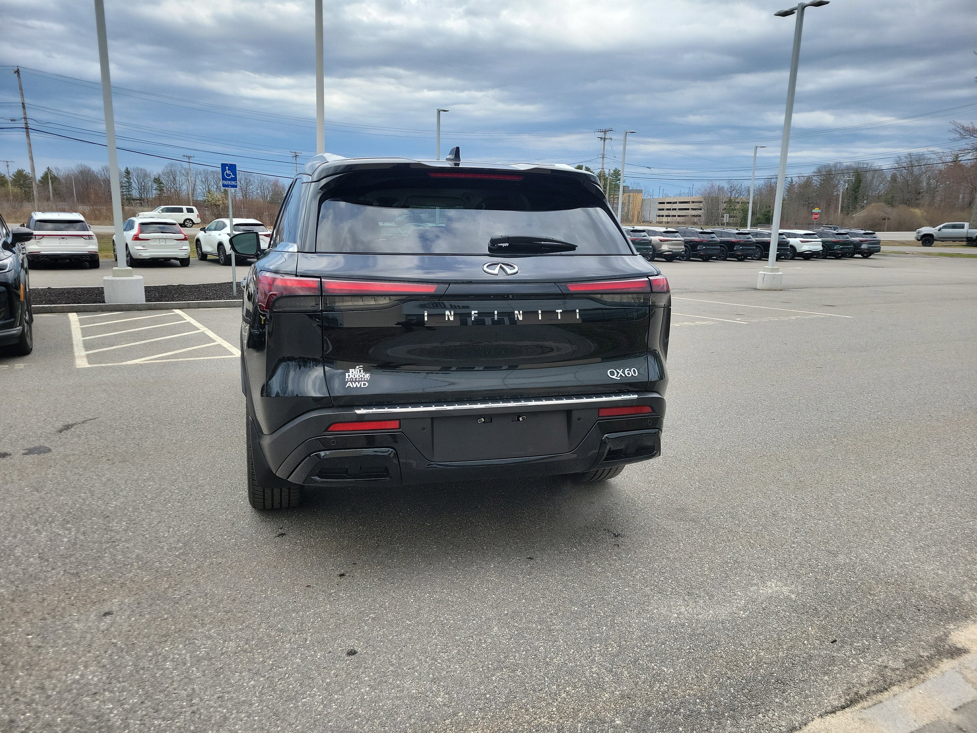 2023 INFINITI QX60 LUXE AWD