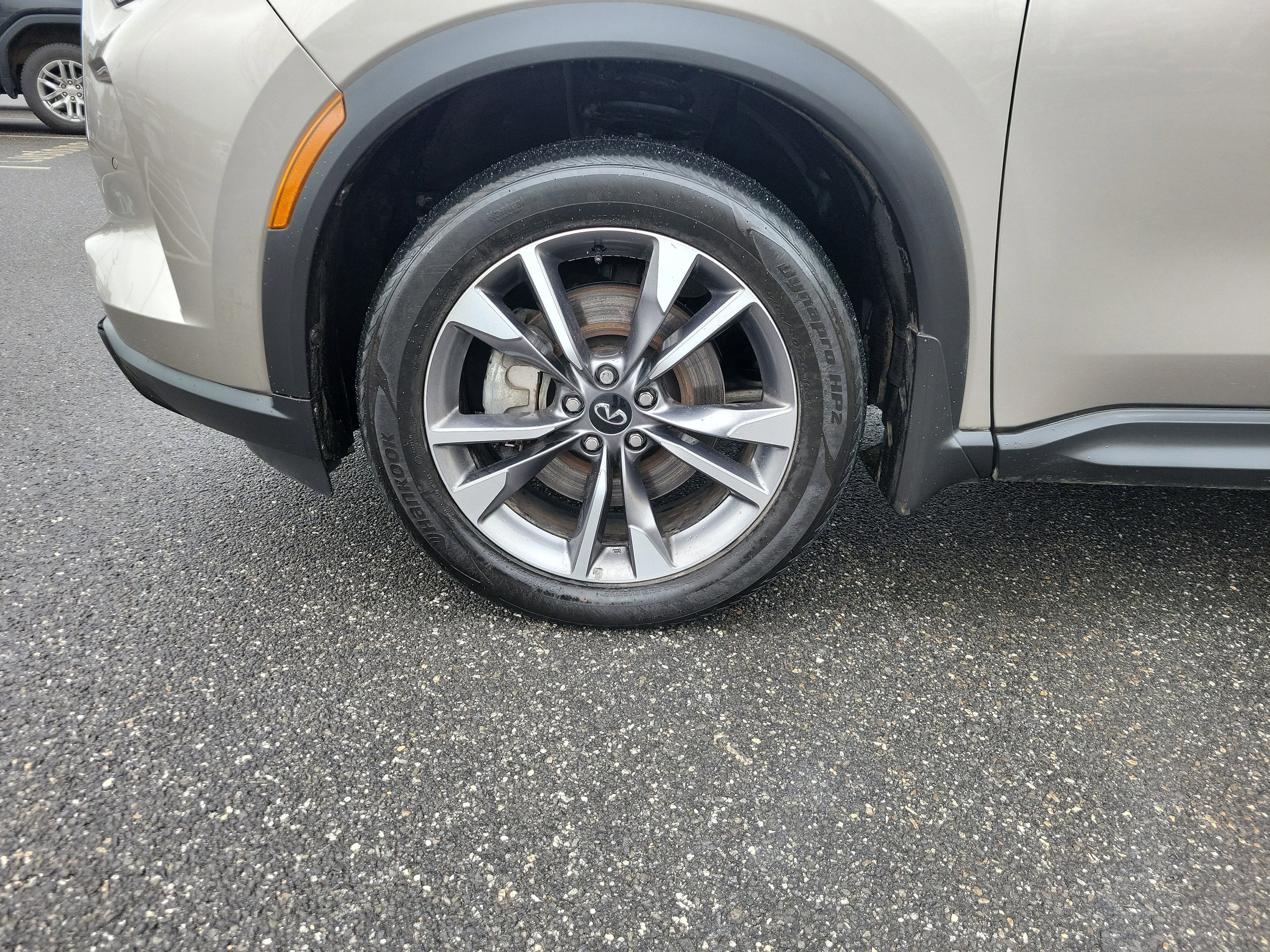 2023 INFINITI QX60 LUXE AWD
