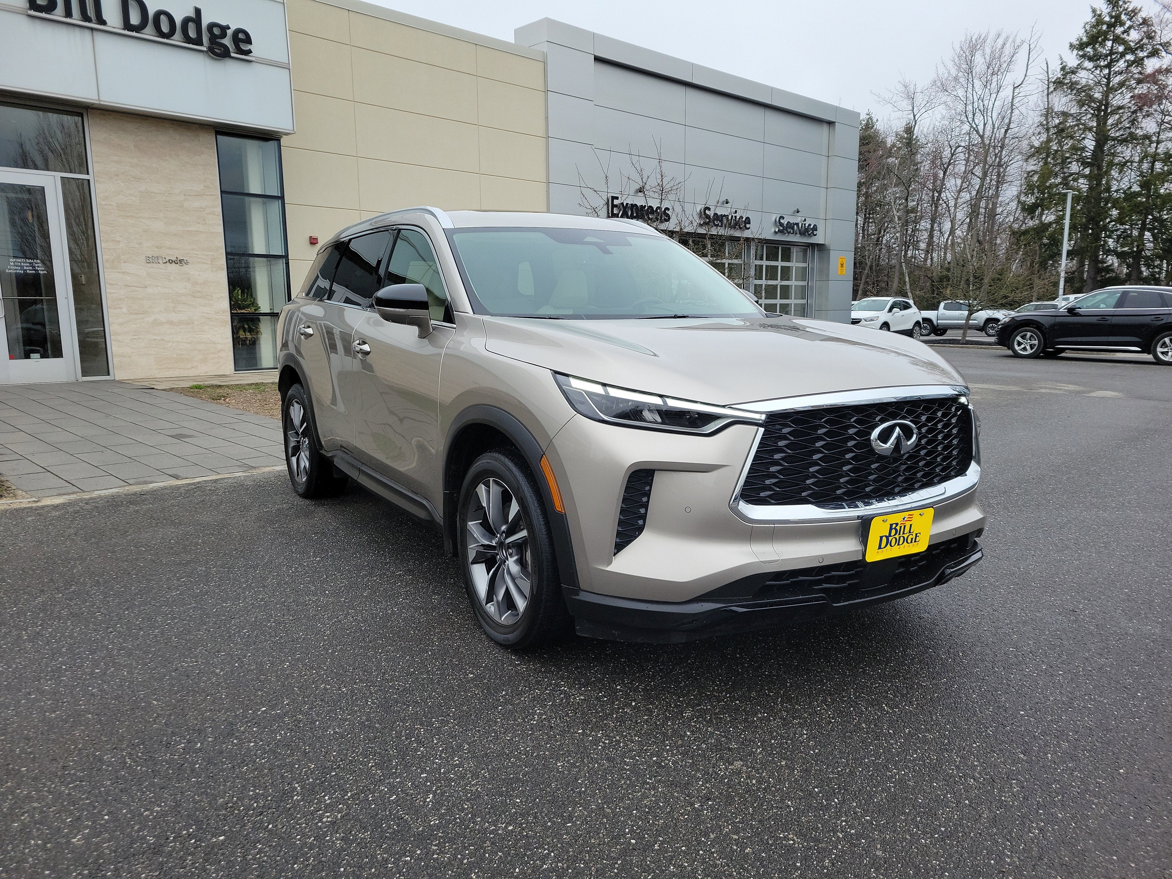 2023 INFINITI QX60 LUXE AWD