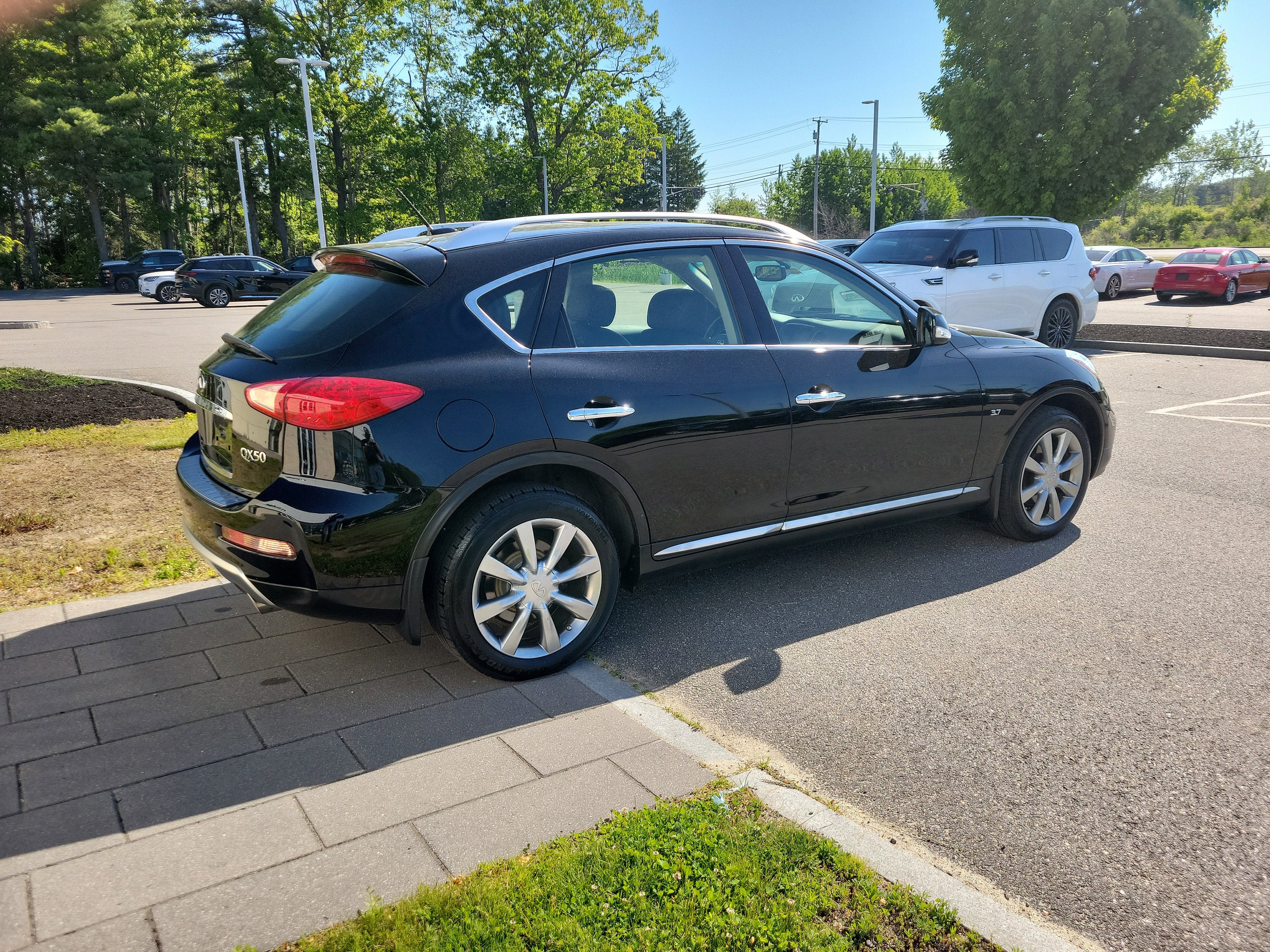2017 INFINITI QX50 AWD