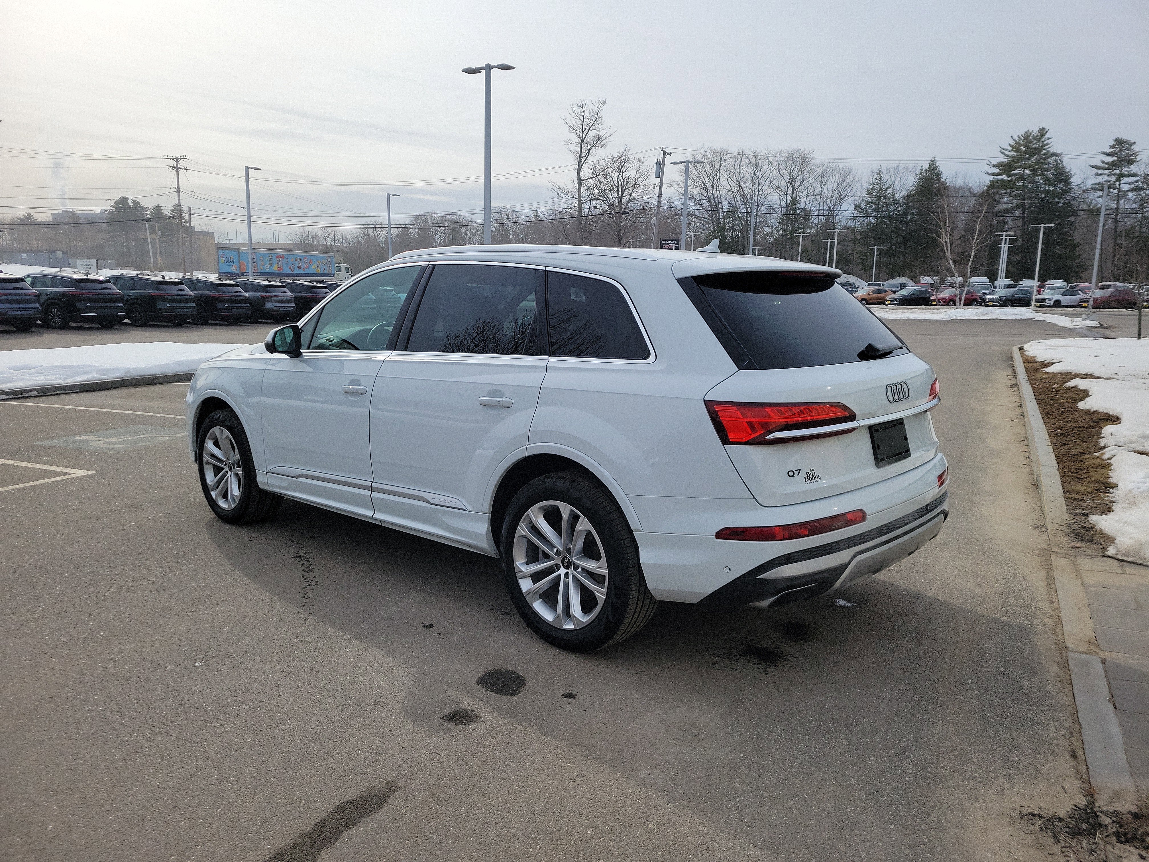 2025 Audi Q7 Premium