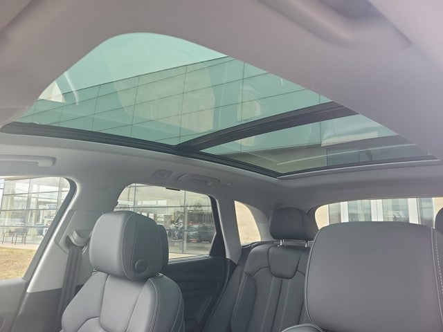 2024 Audi Q5 S line Prestige