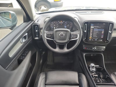 2022 Volvo XC40 Inscription