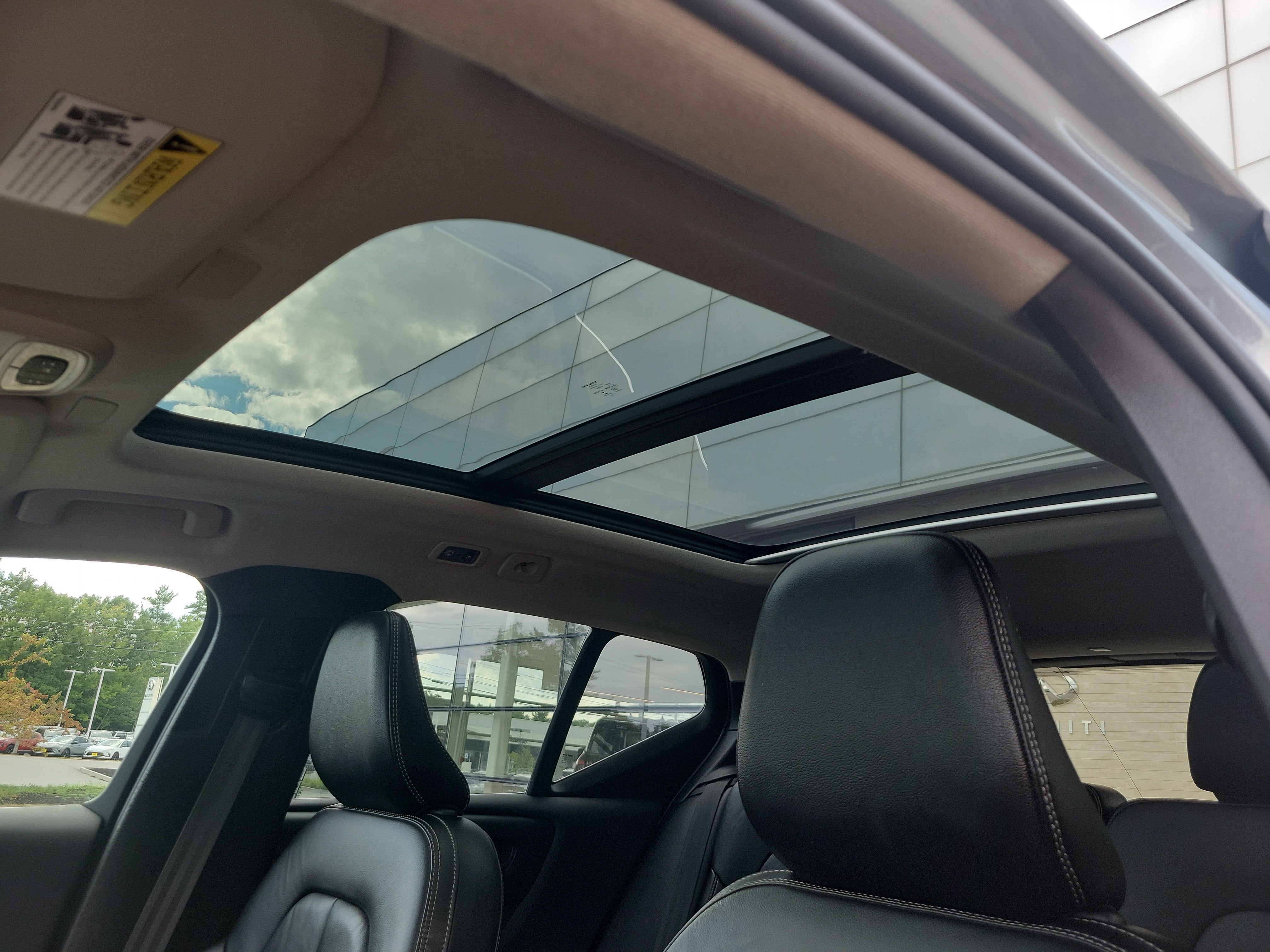 2022 Volvo XC40 Inscription