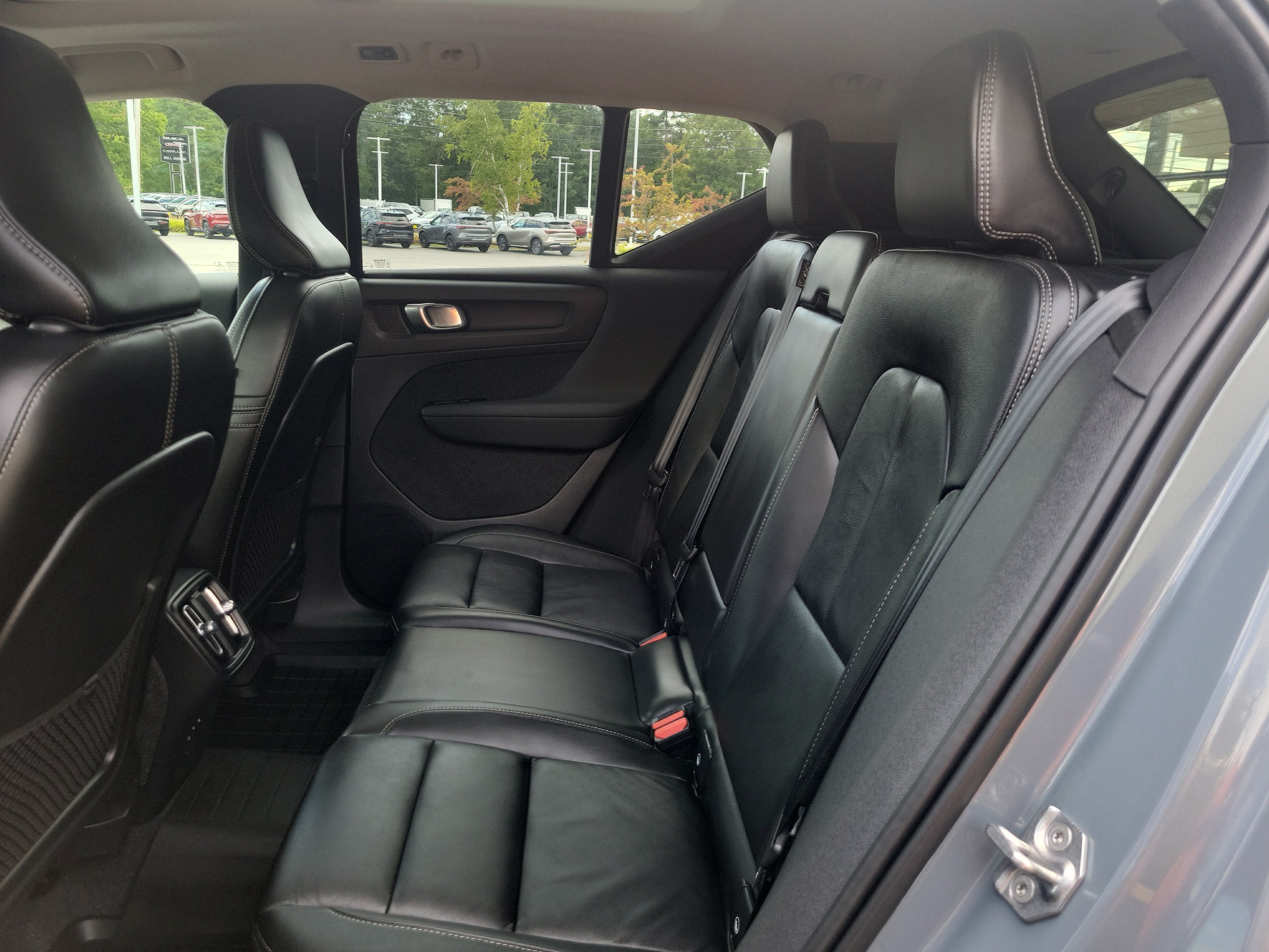 2022 Volvo XC40 Inscription