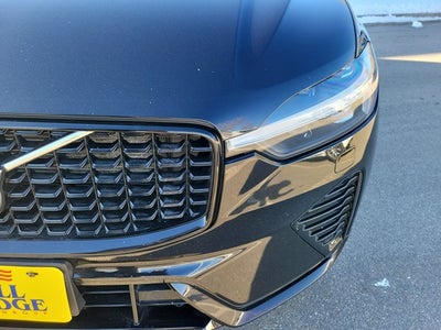2022 Volvo XC60 Recharge Plug-In Hybrid R-Design