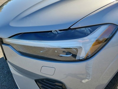 2024 Volvo XC60 Plus Dark Theme