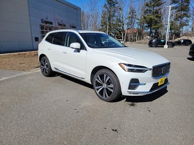 2023 Volvo XC60 Plus Bright Theme