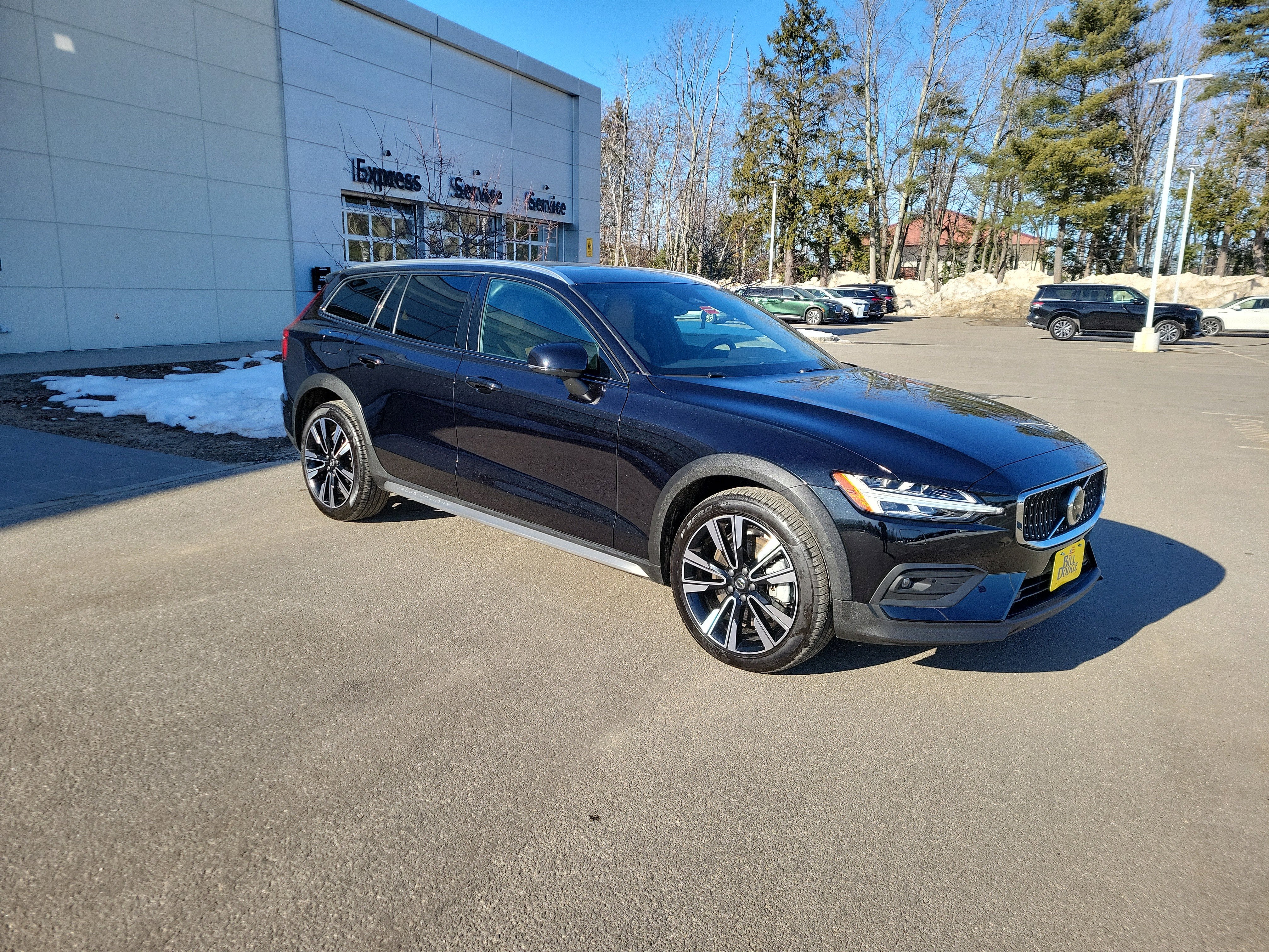 2024 Volvo V60 Cross Country Ultimate