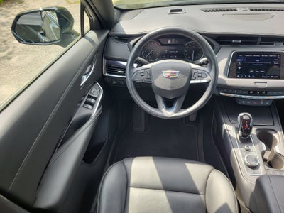 2022 Cadillac XT4 Luxury