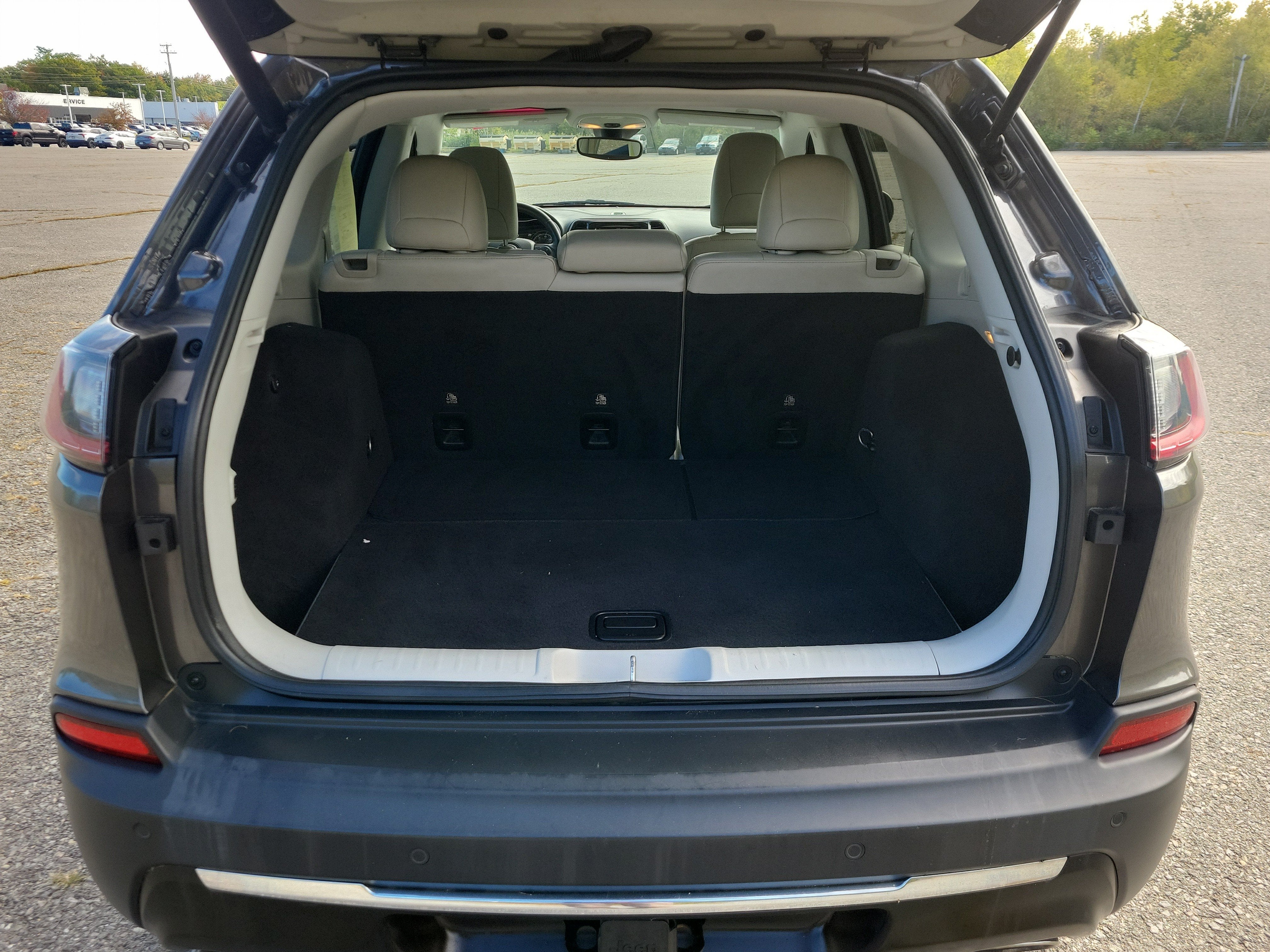 2019 Jeep Cherokee Limited FWD