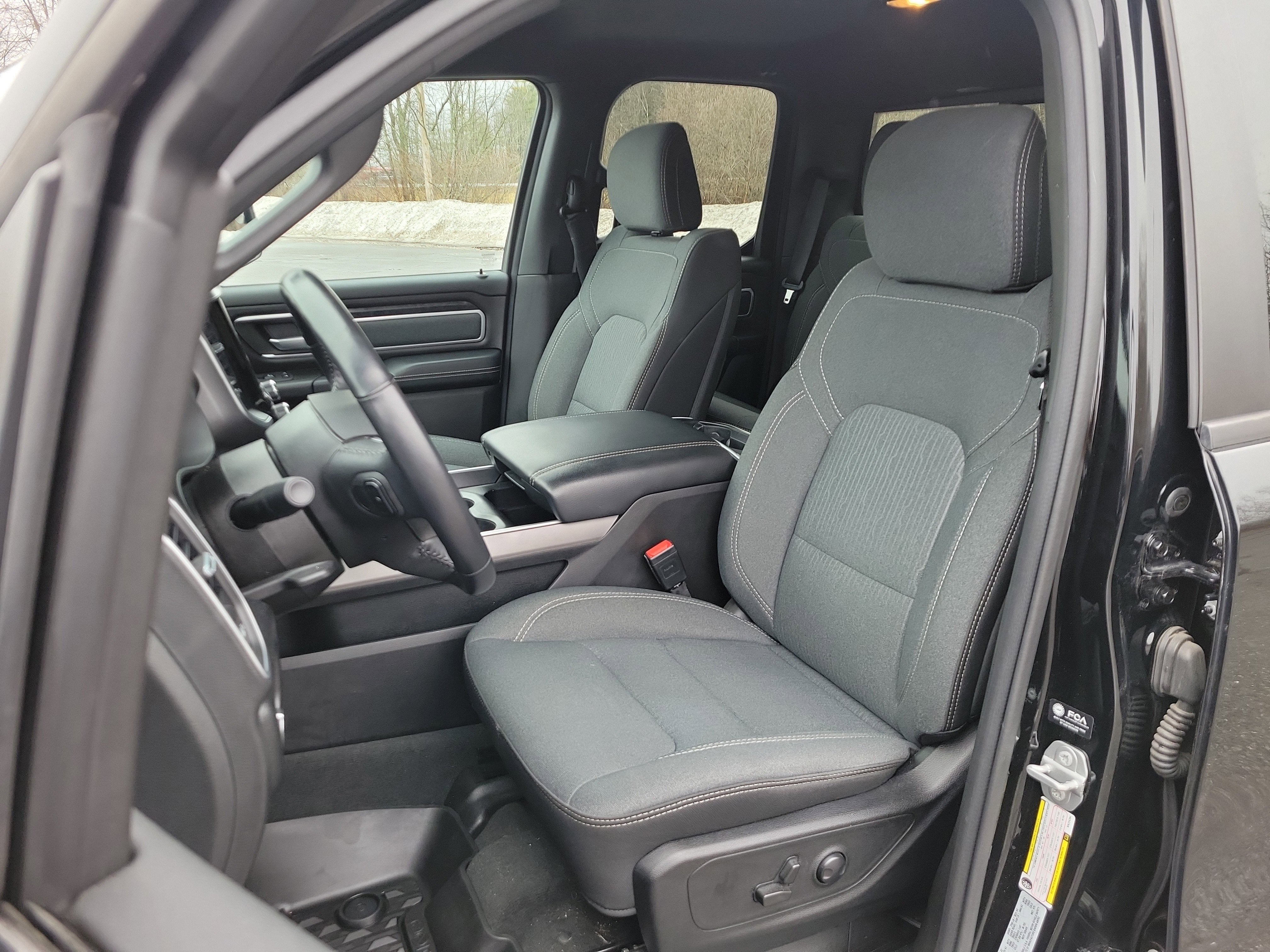 2022 RAM 1500 Big Horn Quad Cab 4x4 6'4" Box