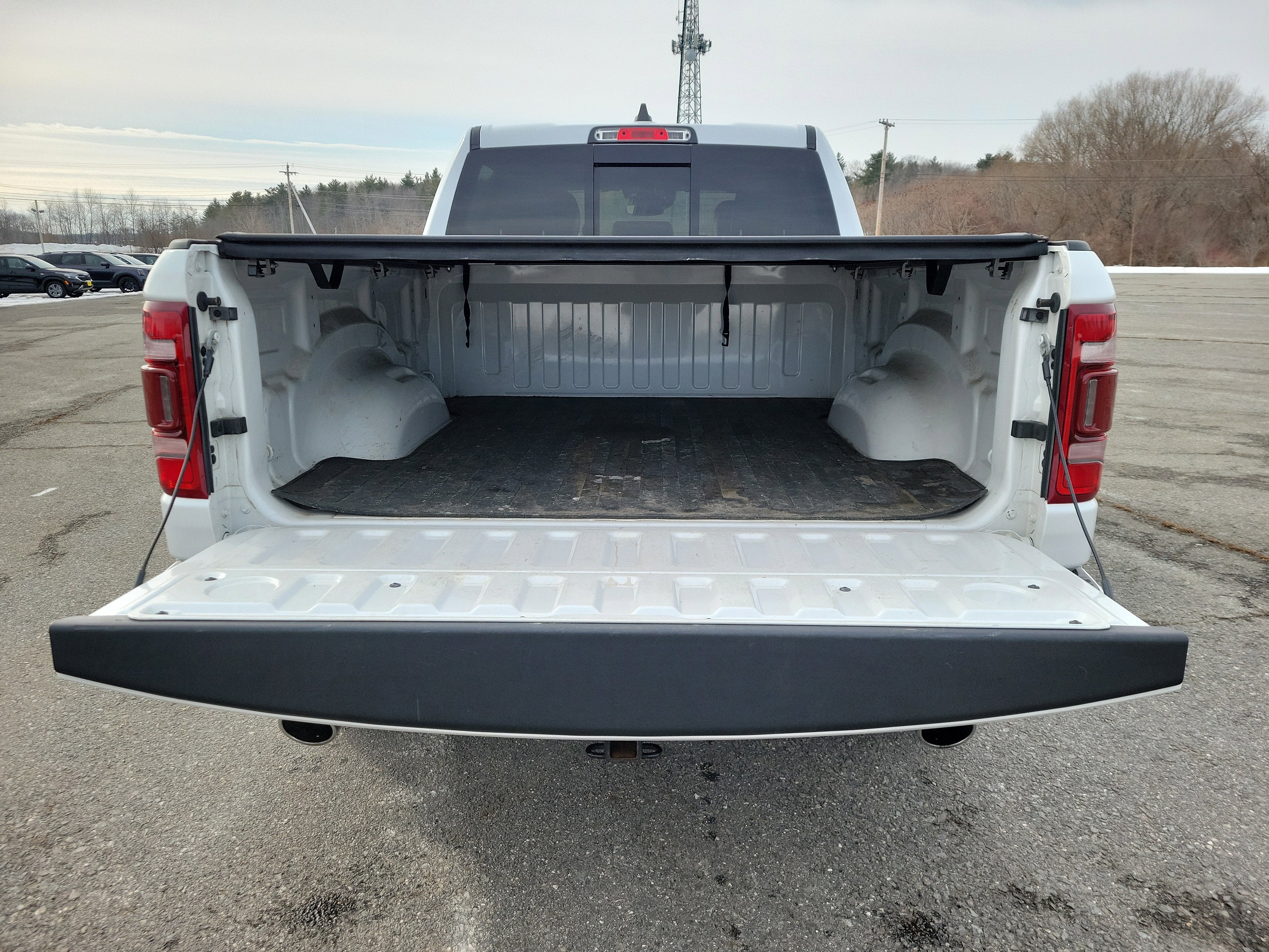 2023 RAM 1500 Laramie Crew Cab 4x4 6'4" Box