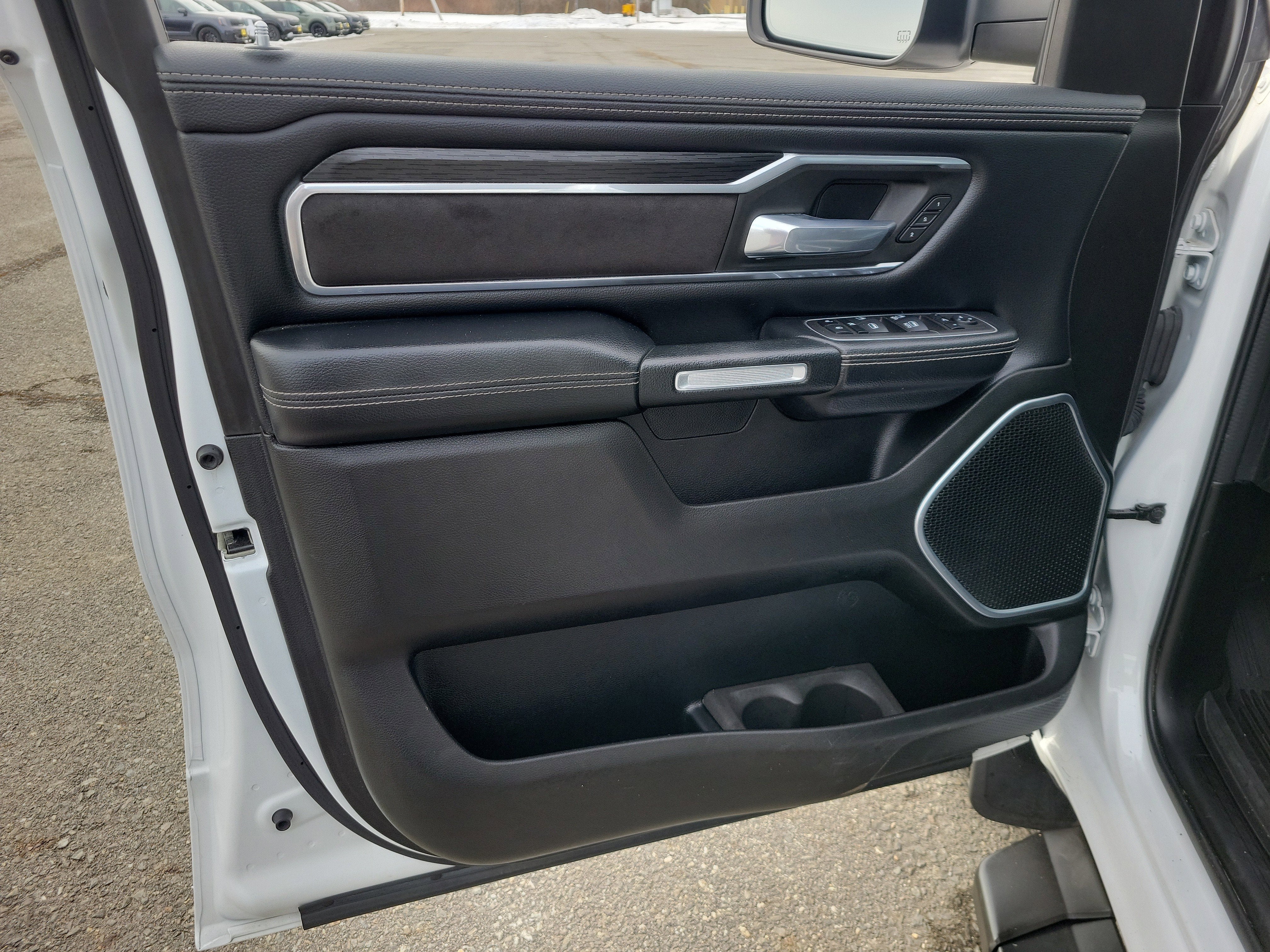 2023 RAM 1500 Laramie Crew Cab 4x4 6'4" Box