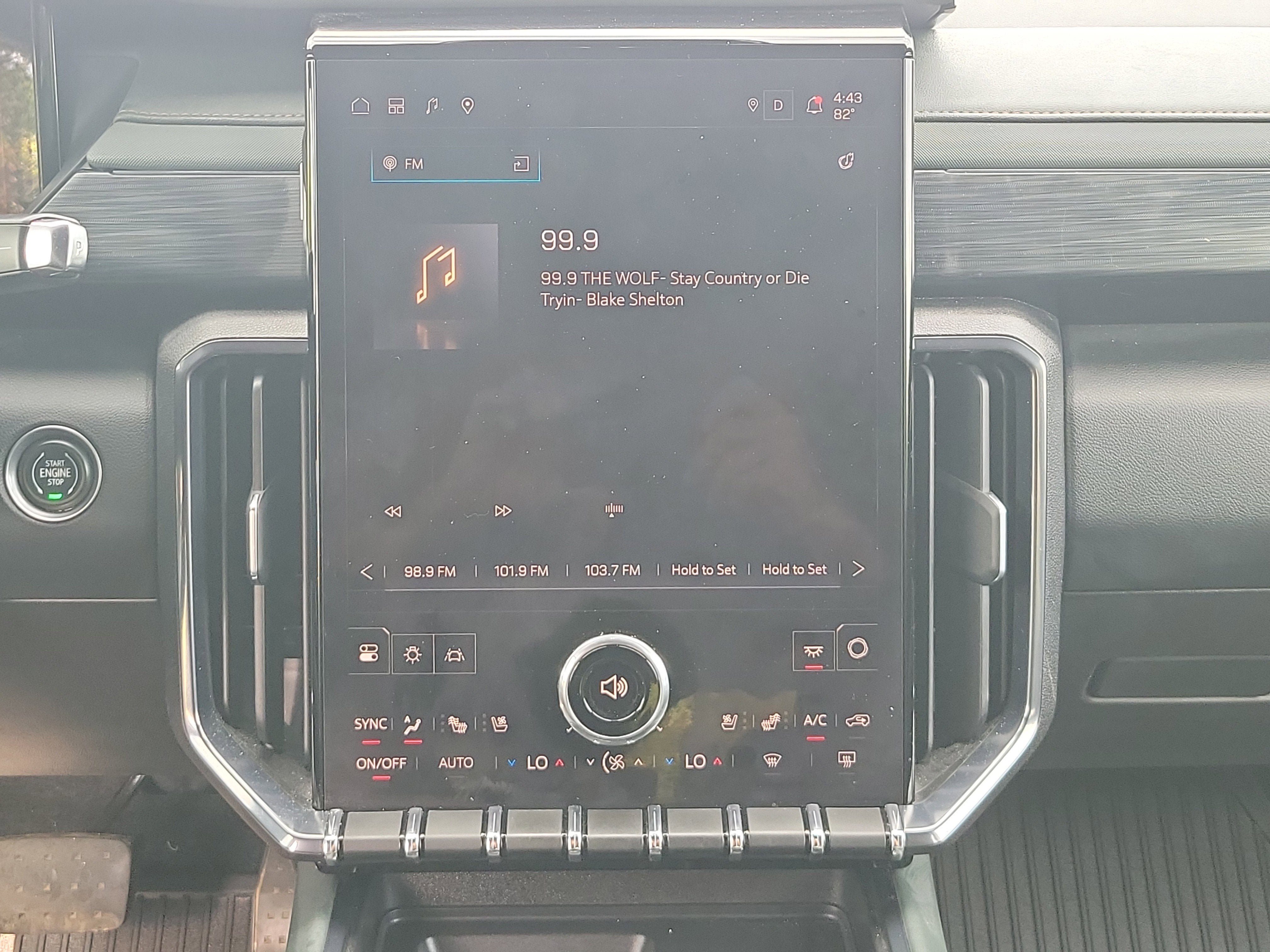 2024 GMC Acadia AT4