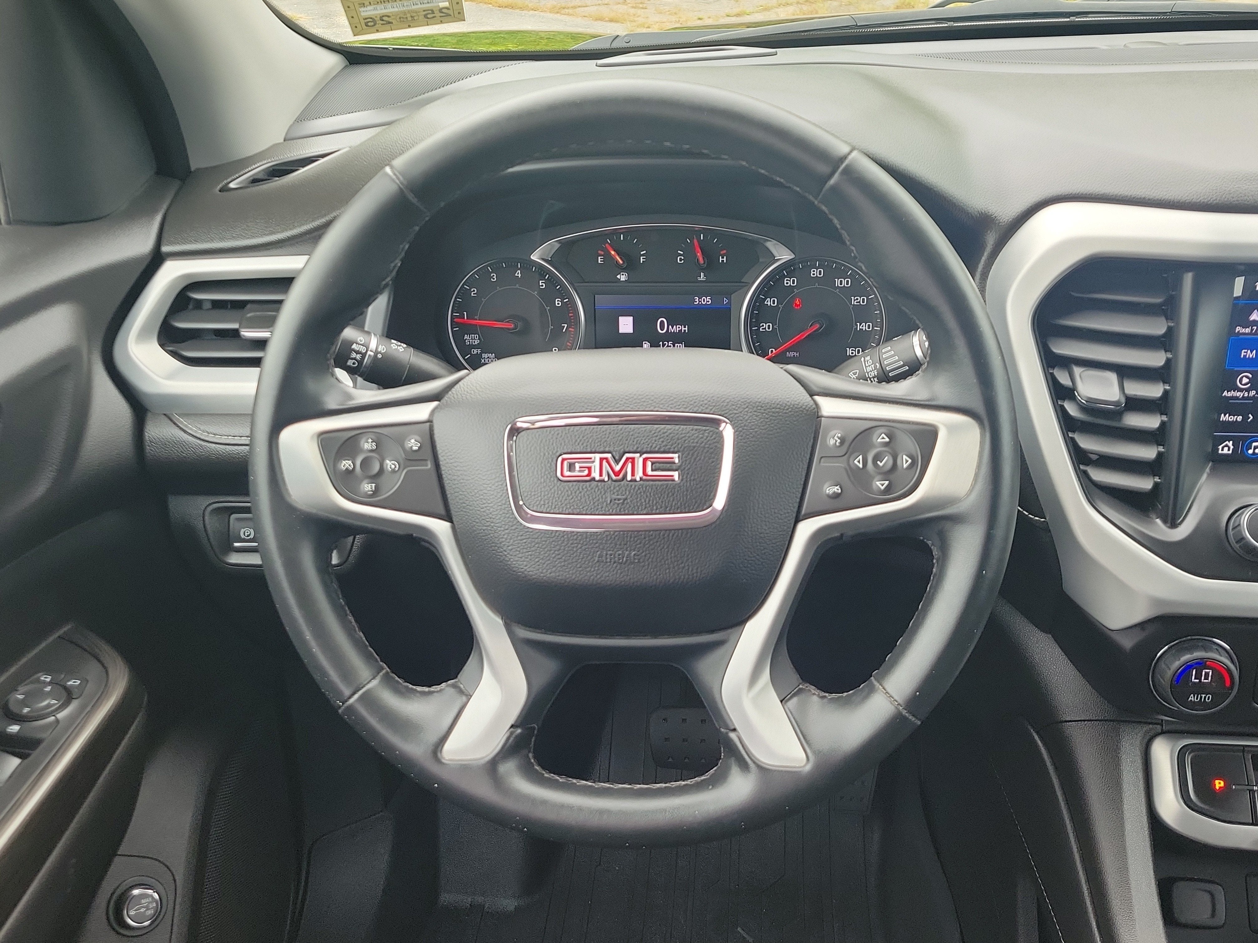 2023 GMC Acadia SLT