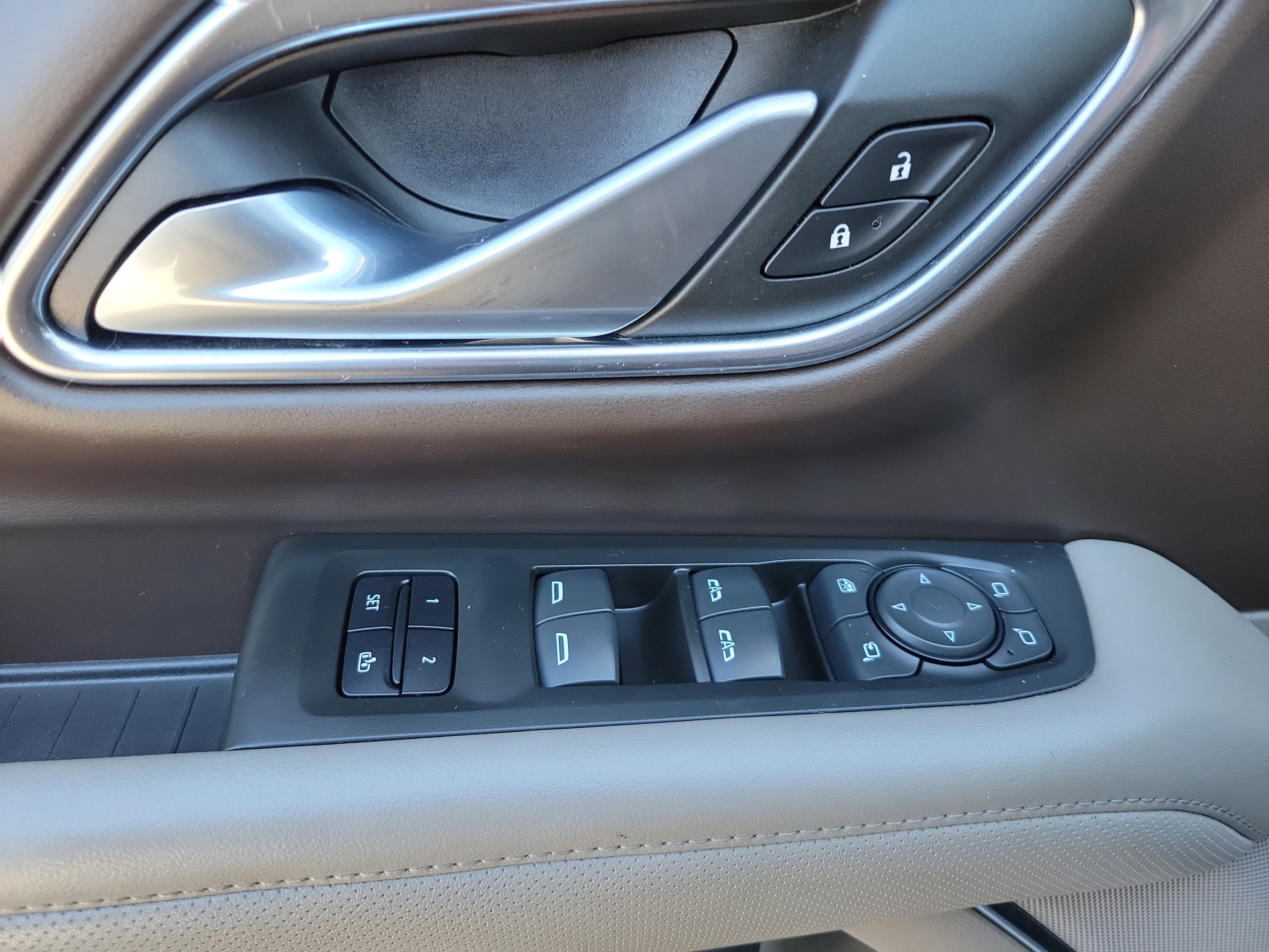 2022 GMC Yukon XL SLT