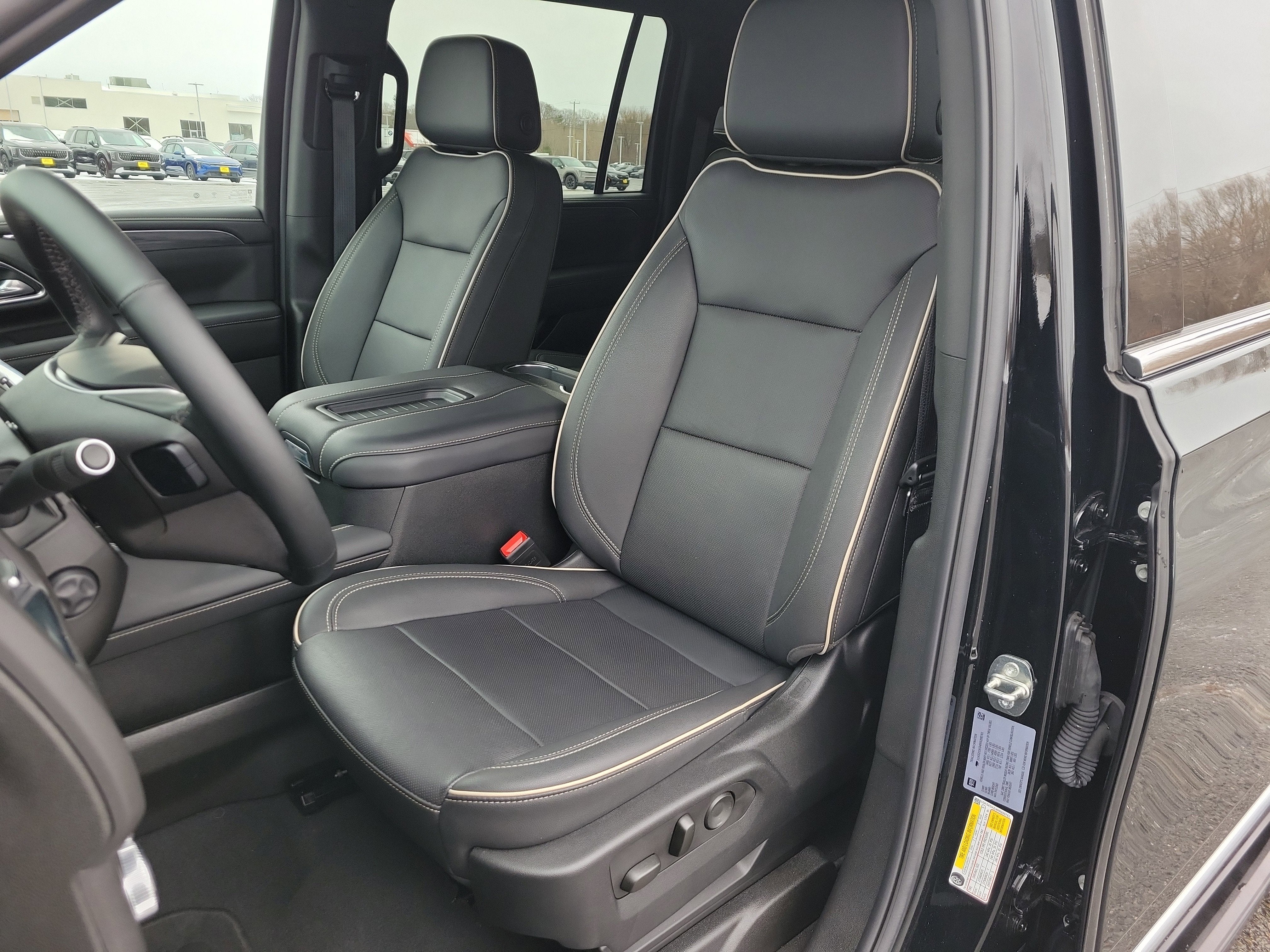 2024 GMC Yukon XL SLT