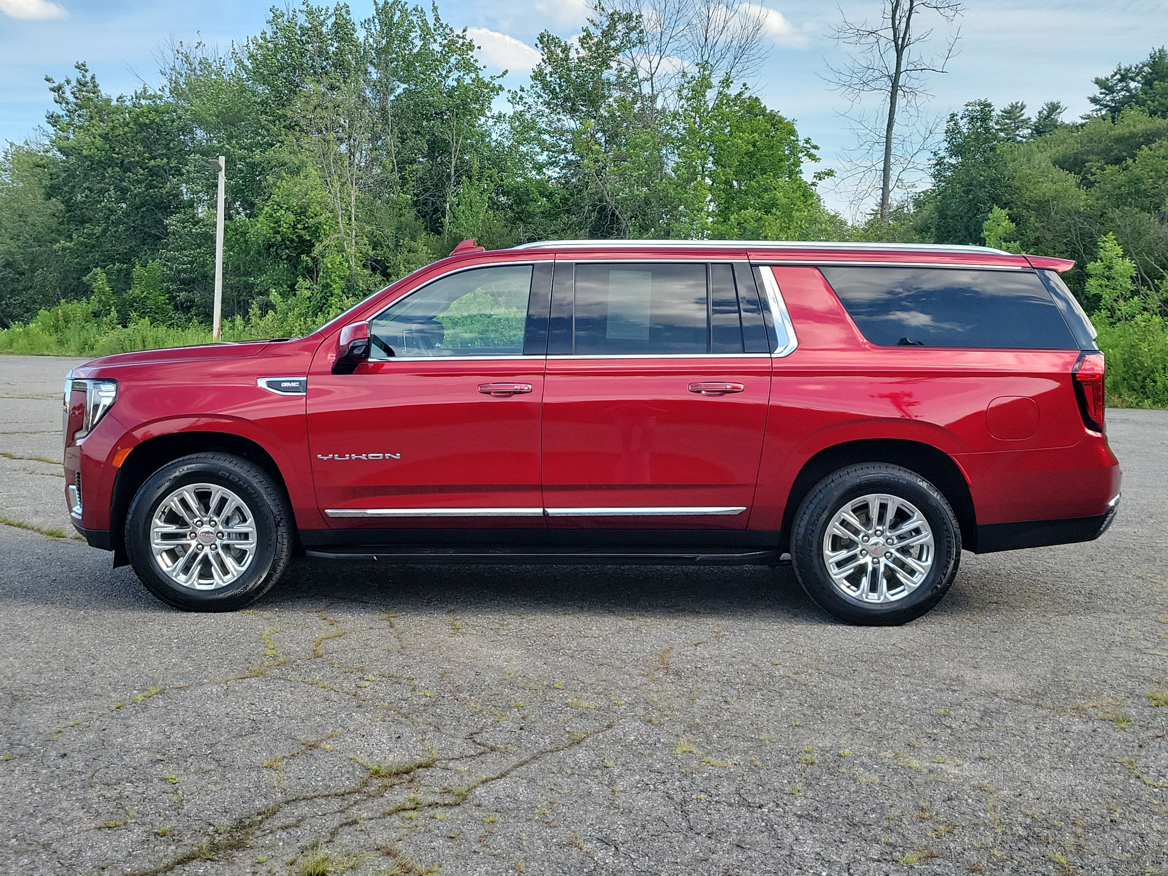 2024 GMC Yukon XL SLT